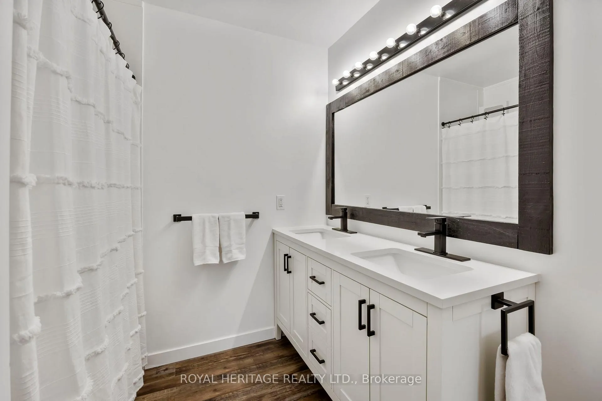Photo 15 of 1251 Quest Circle, Mississauga, Meadowvale Village — HOMEH