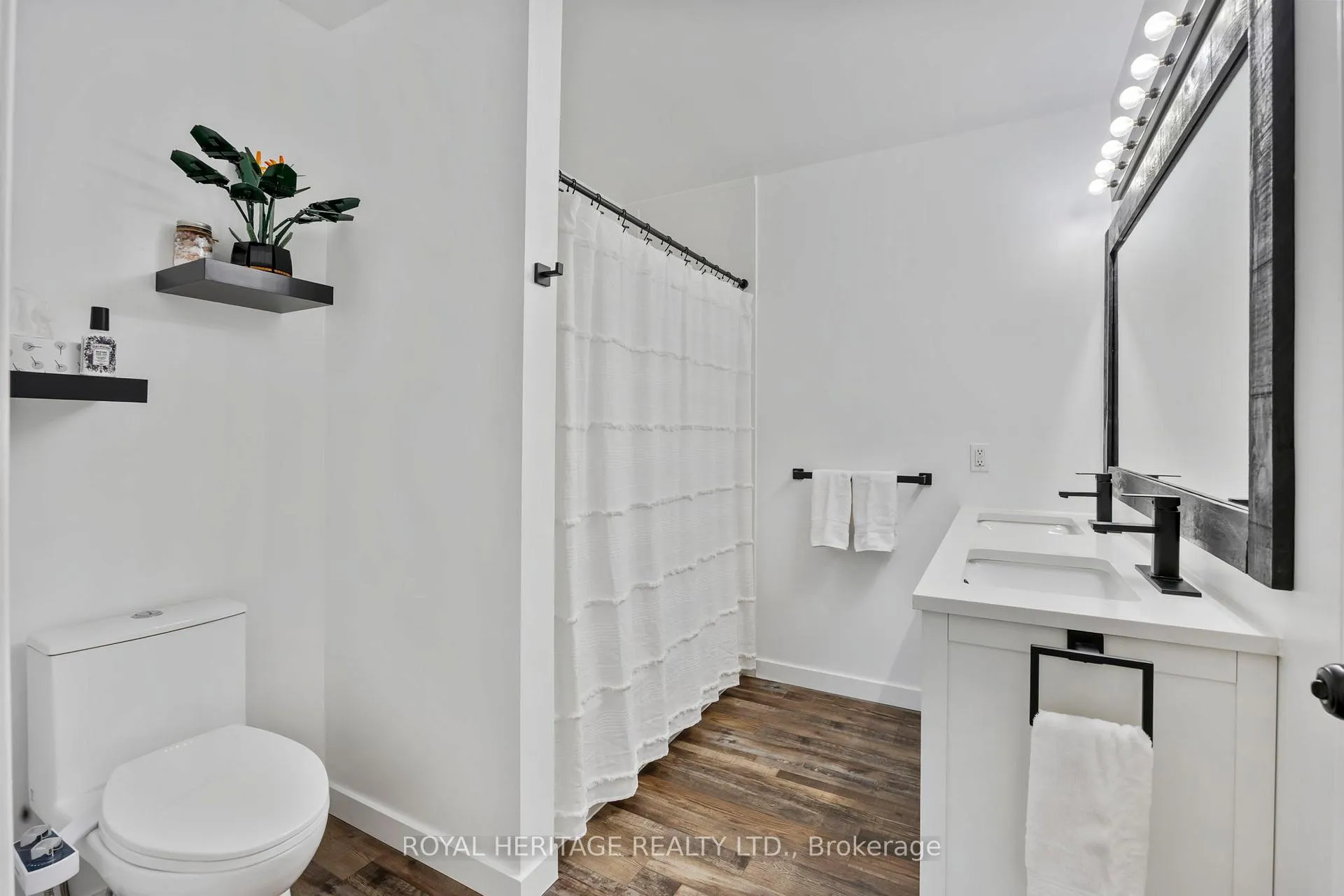 Photo 16 of 1251 Quest Circle, Mississauga, Meadowvale Village — HOMEH