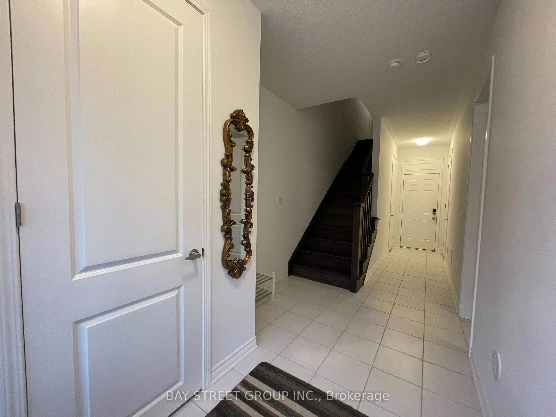 Photo 3 of 3095 Travertine Drive, Oakville, Northwest — HOMEH