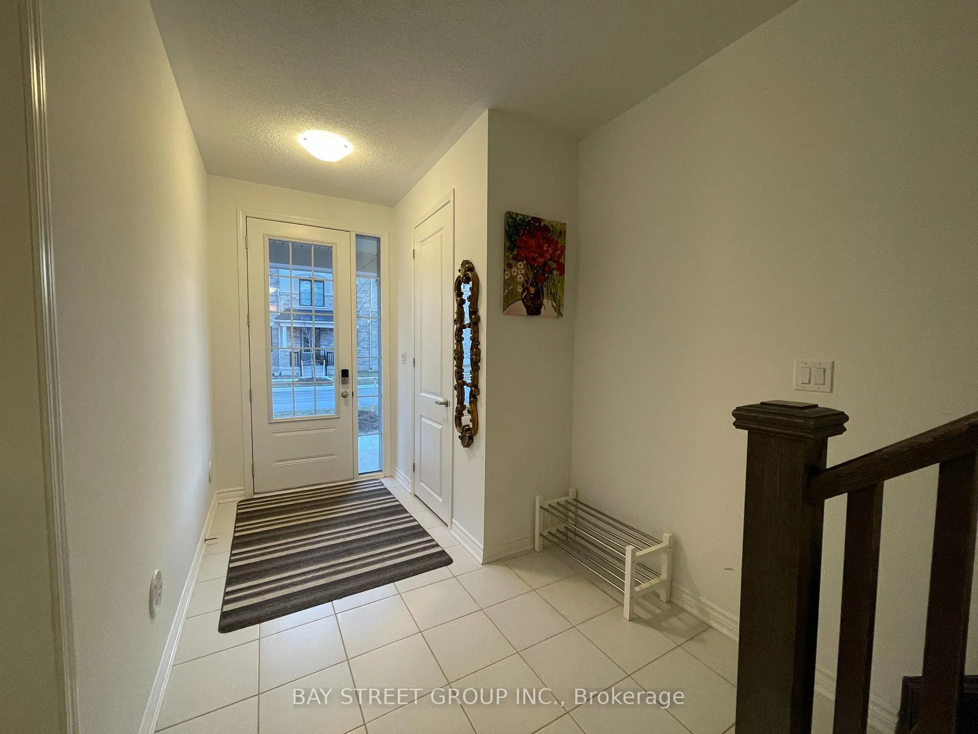 Photo 4 of 3095 Travertine Drive, Oakville, Northwest — HOMEH