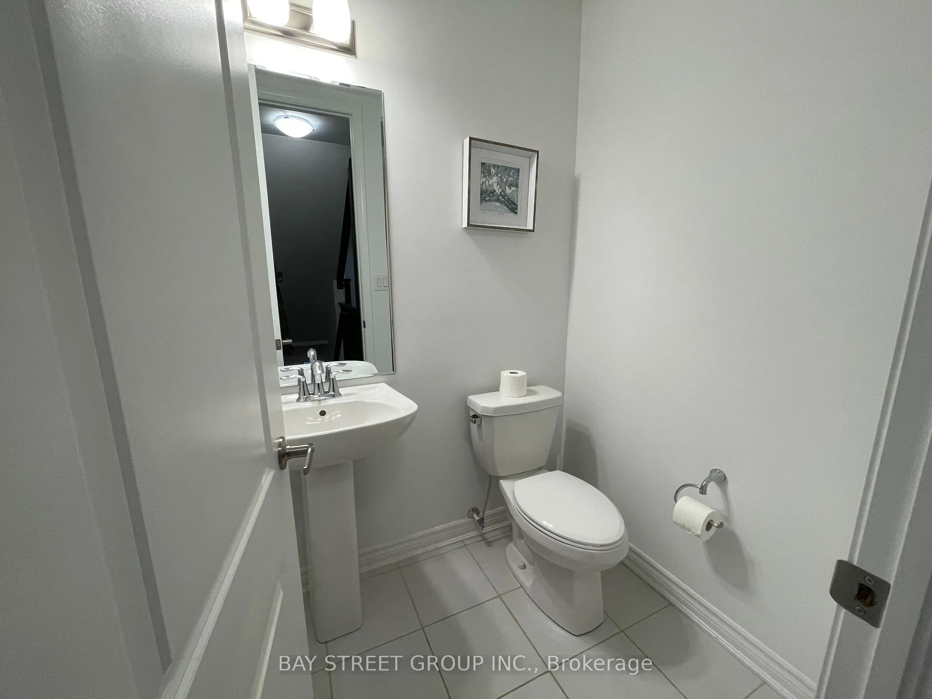 Photo 8 of 3095 Travertine Drive, Oakville, Northwest — HOMEH