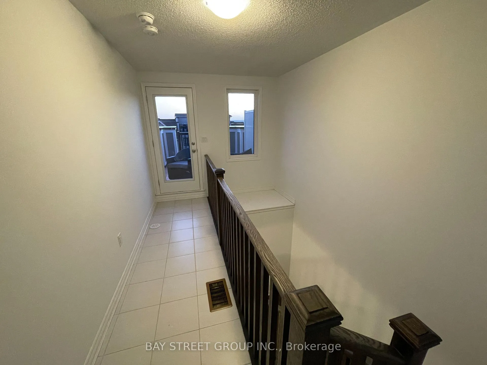 Photo 34 of 3095 Travertine Drive, Oakville, Northwest — HOMEH