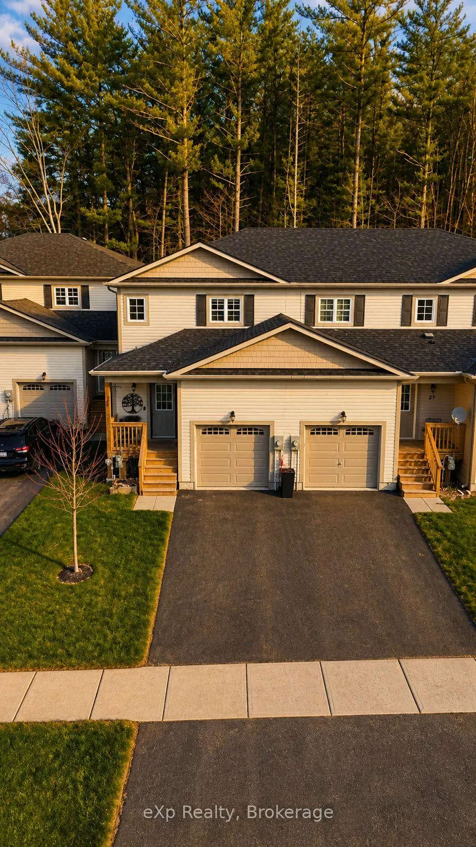 Photo 3 of 29 Nicole Park Place, Bracebridge, Macaulay — HOMEH