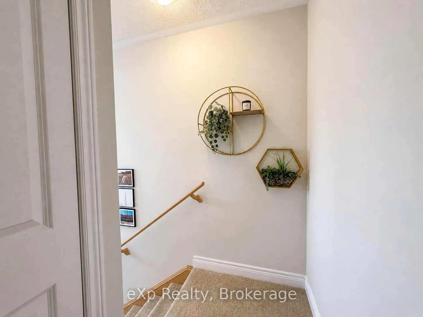 Photo 18 of 29 Nicole Park Place, Bracebridge, Macaulay — HOMEH