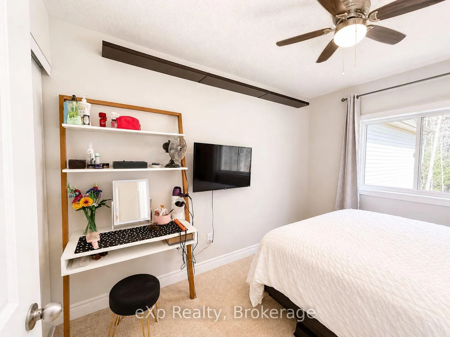 Photo 21 of 29 Nicole Park Place, Bracebridge, Macaulay — HOMEH