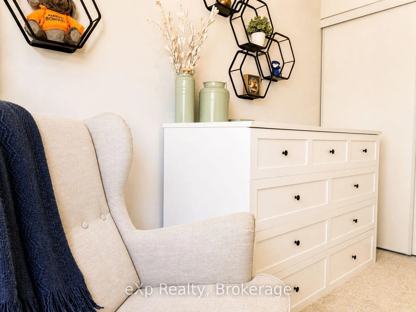 Photo 24 of 29 Nicole Park Place, Bracebridge, Macaulay — HOMEH