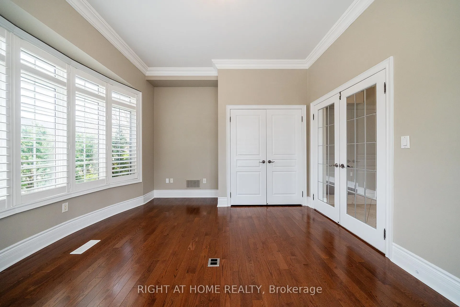 Photo 6 of 3353 Skipton Lane, Oakville, Bronte Creek — HOMEH