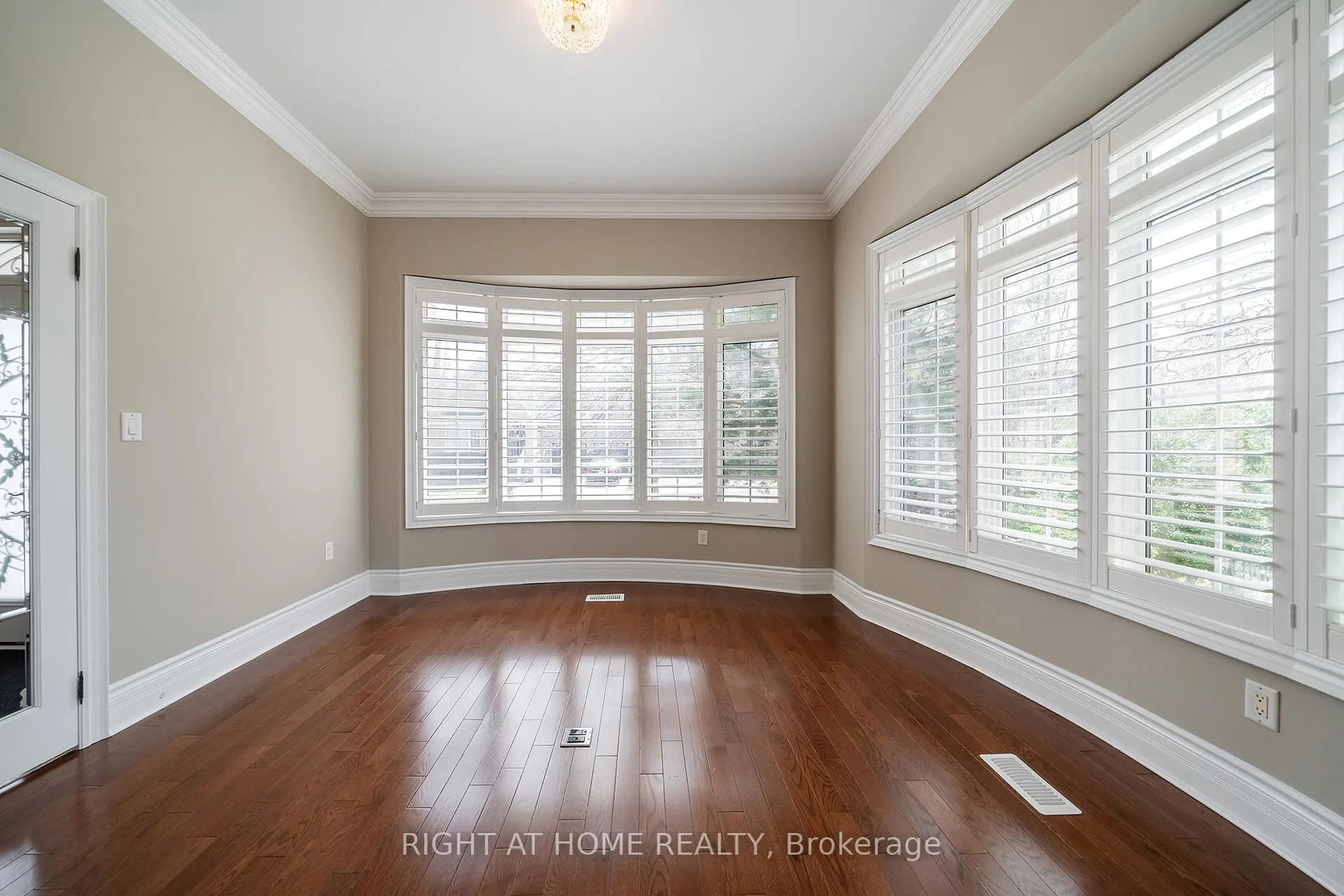 Photo 7 of 3353 Skipton Lane, Oakville, Bronte Creek — HOMEH