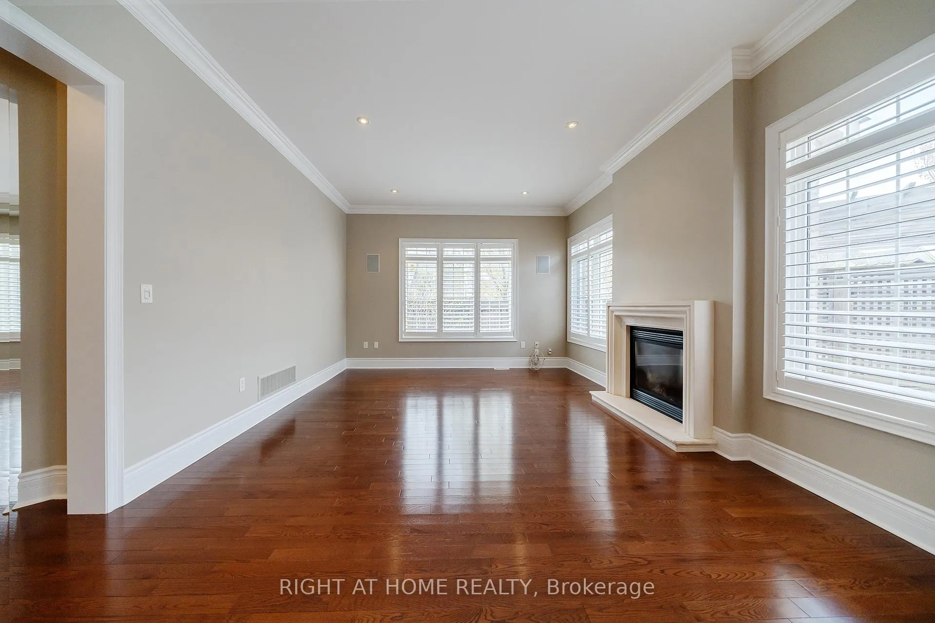 Photo 12 of 3353 Skipton Lane, Oakville, Bronte Creek — HOMEH