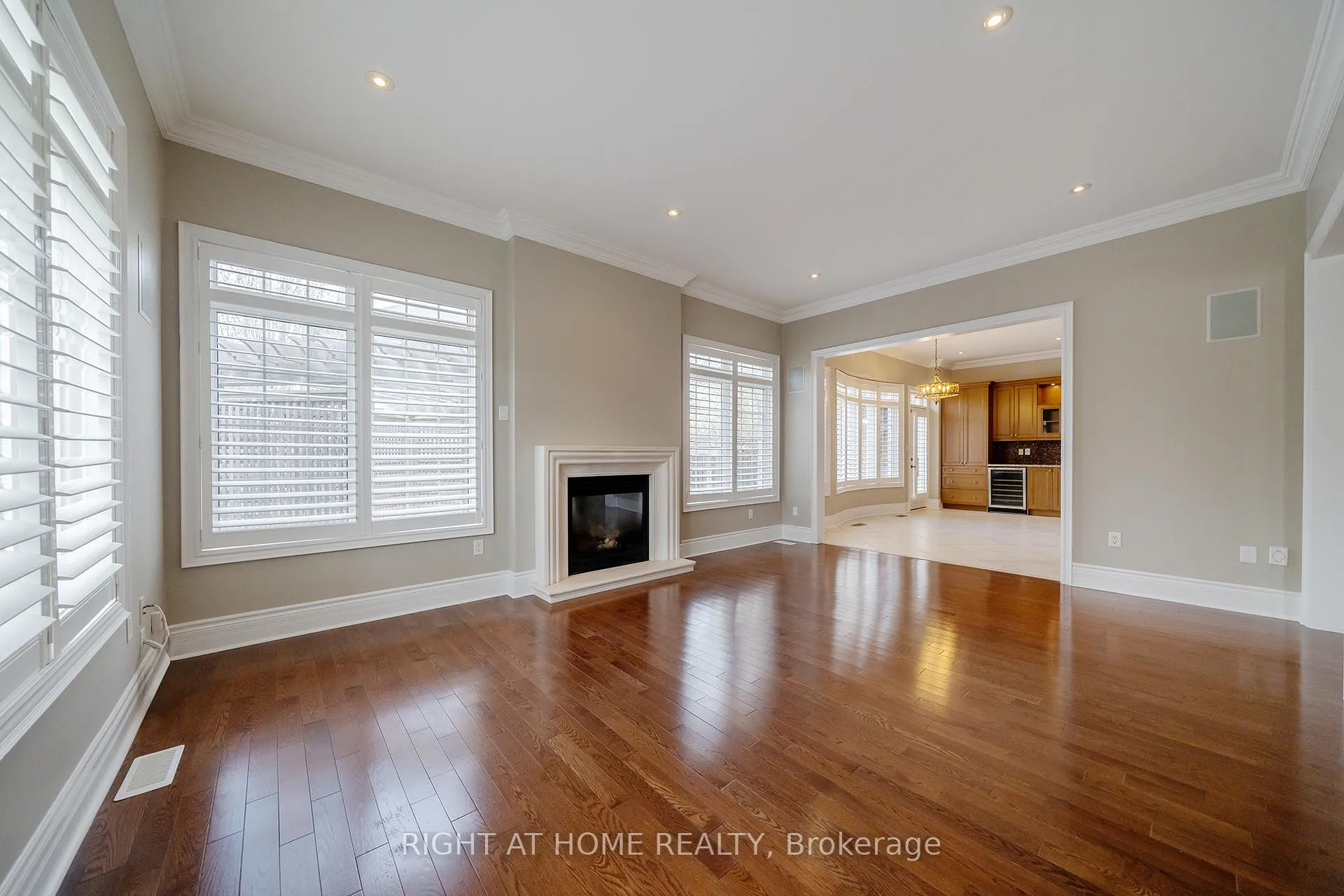 Photo 13 of 3353 Skipton Lane, Oakville, Bronte Creek — HOMEH