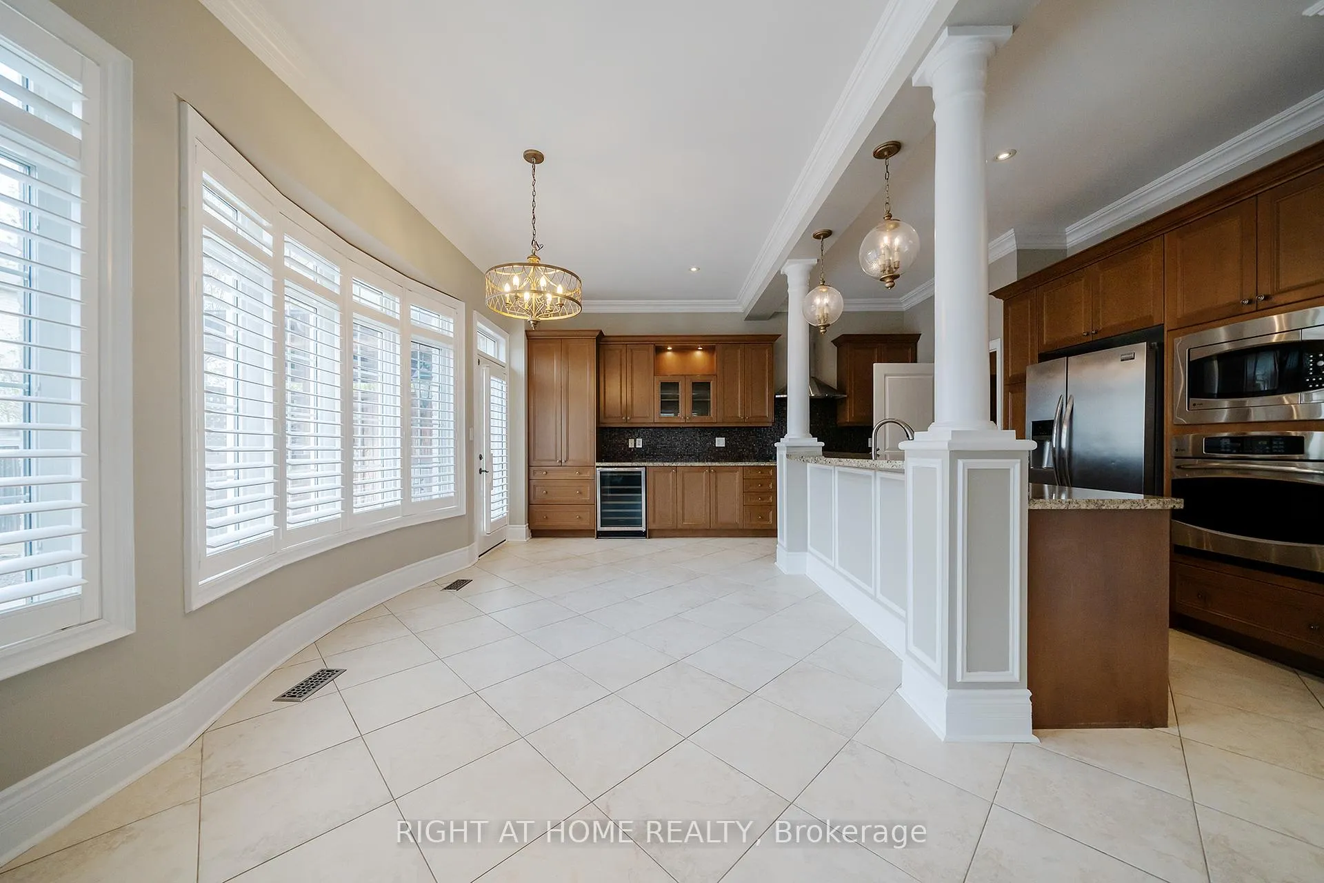 Photo 14 of 3353 Skipton Lane, Oakville, Bronte Creek — HOMEH