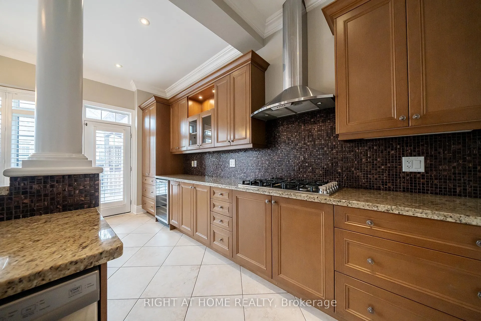 Photo 17 of 3353 Skipton Lane, Oakville, Bronte Creek — HOMEH