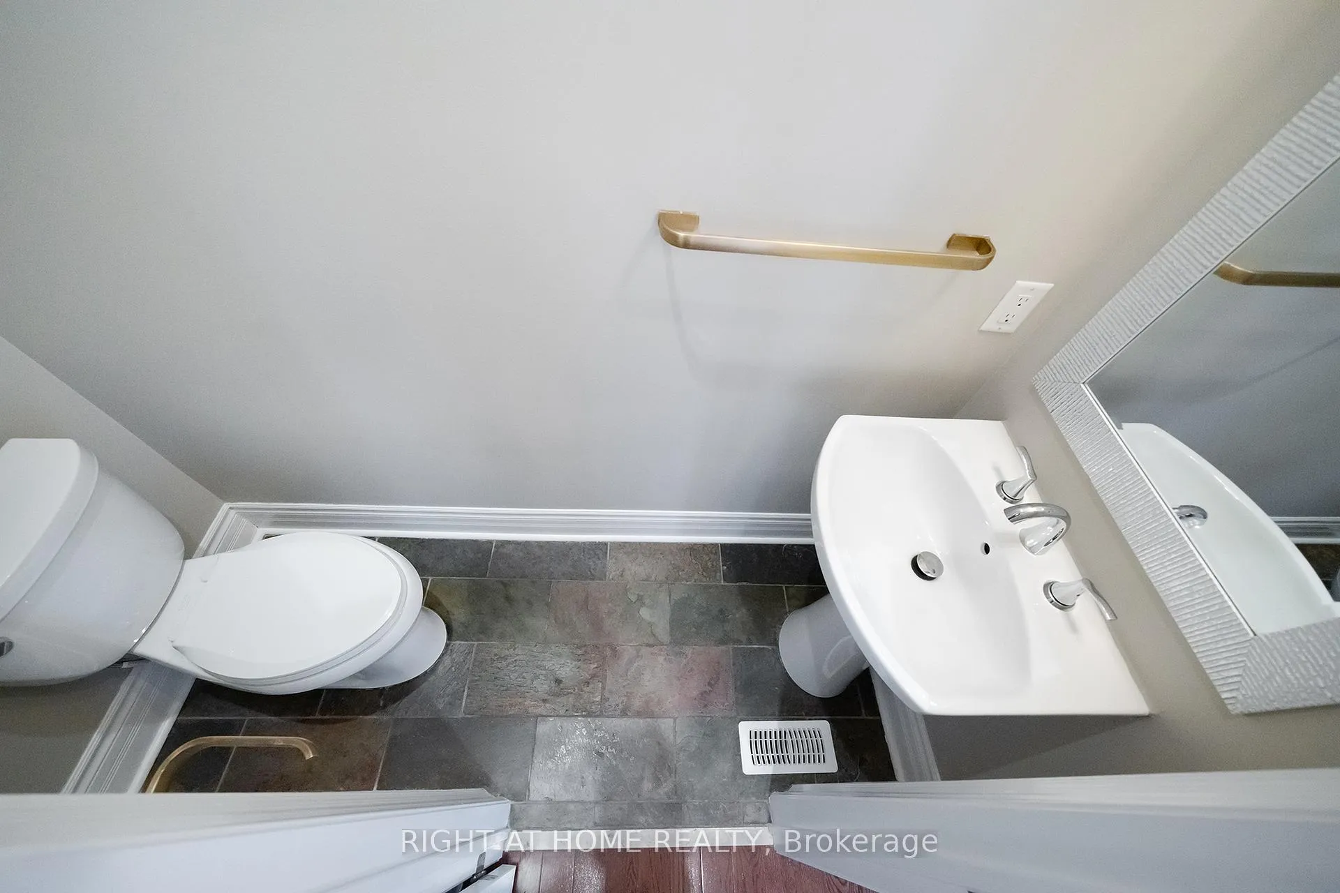 Photo 20 of 3353 Skipton Lane, Oakville, Bronte Creek — HOMEH