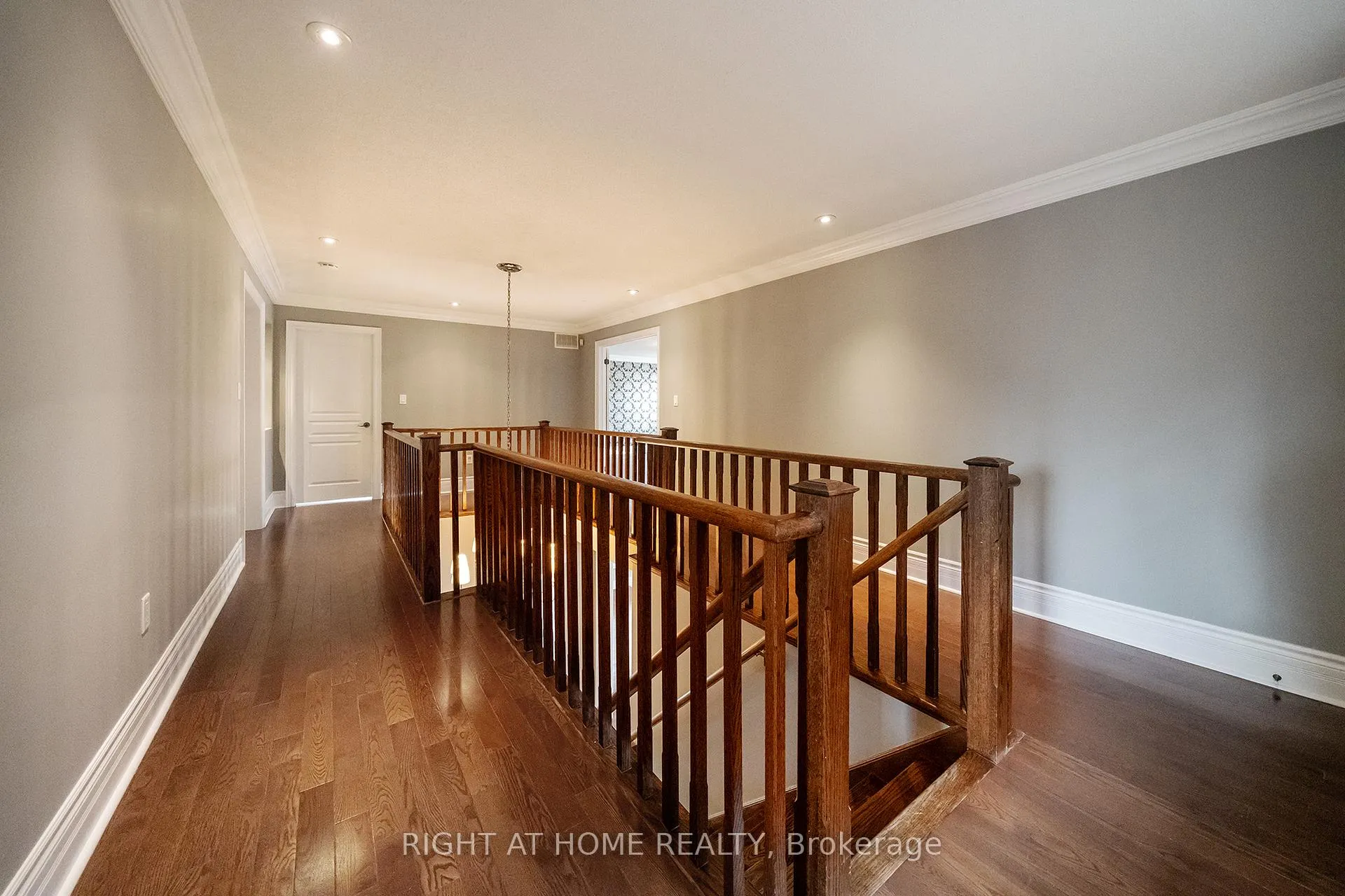 Photo 23 of 3353 Skipton Lane, Oakville, Bronte Creek — HOMEH