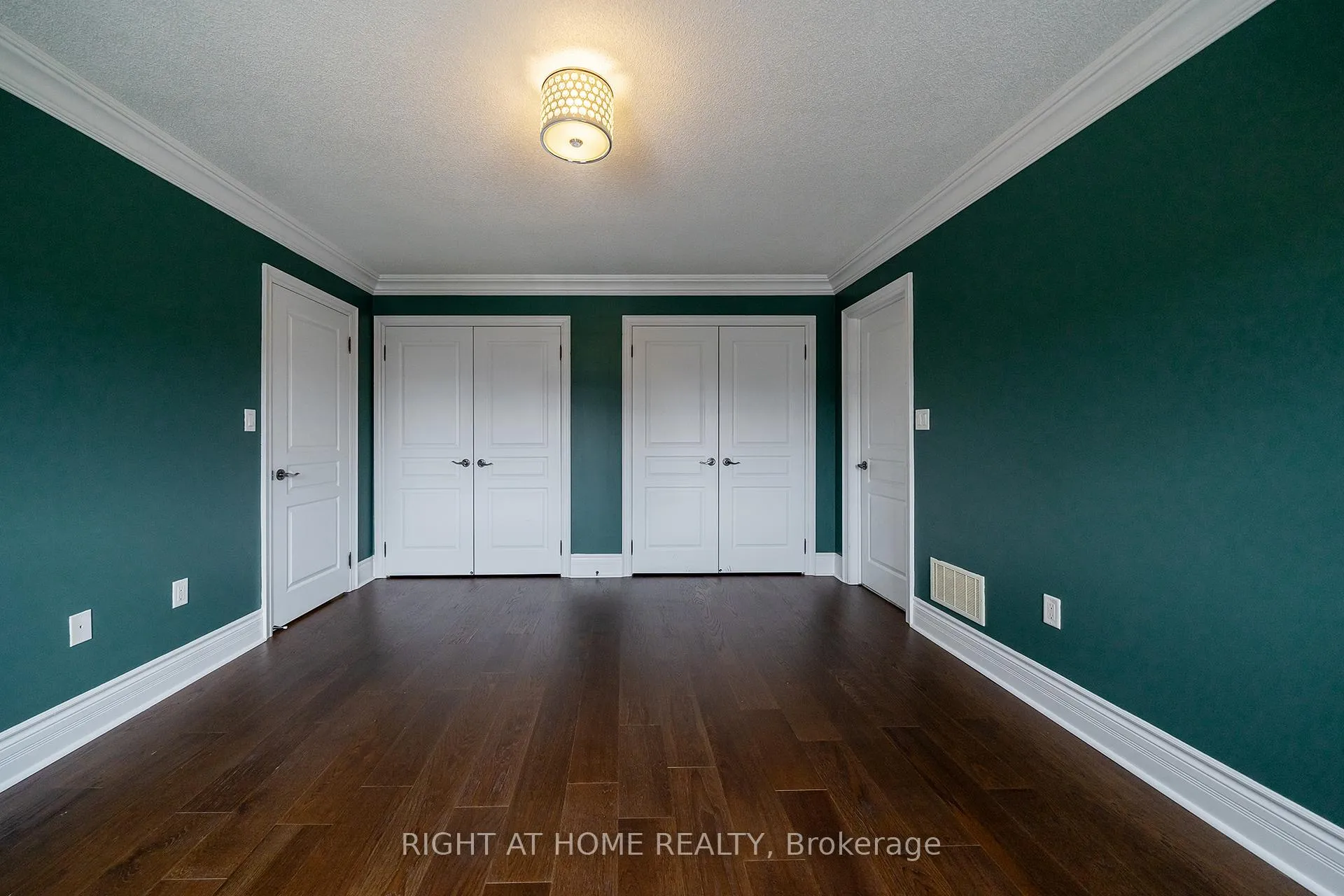 Photo 31 of 3353 Skipton Lane, Oakville, Bronte Creek — HOMEH