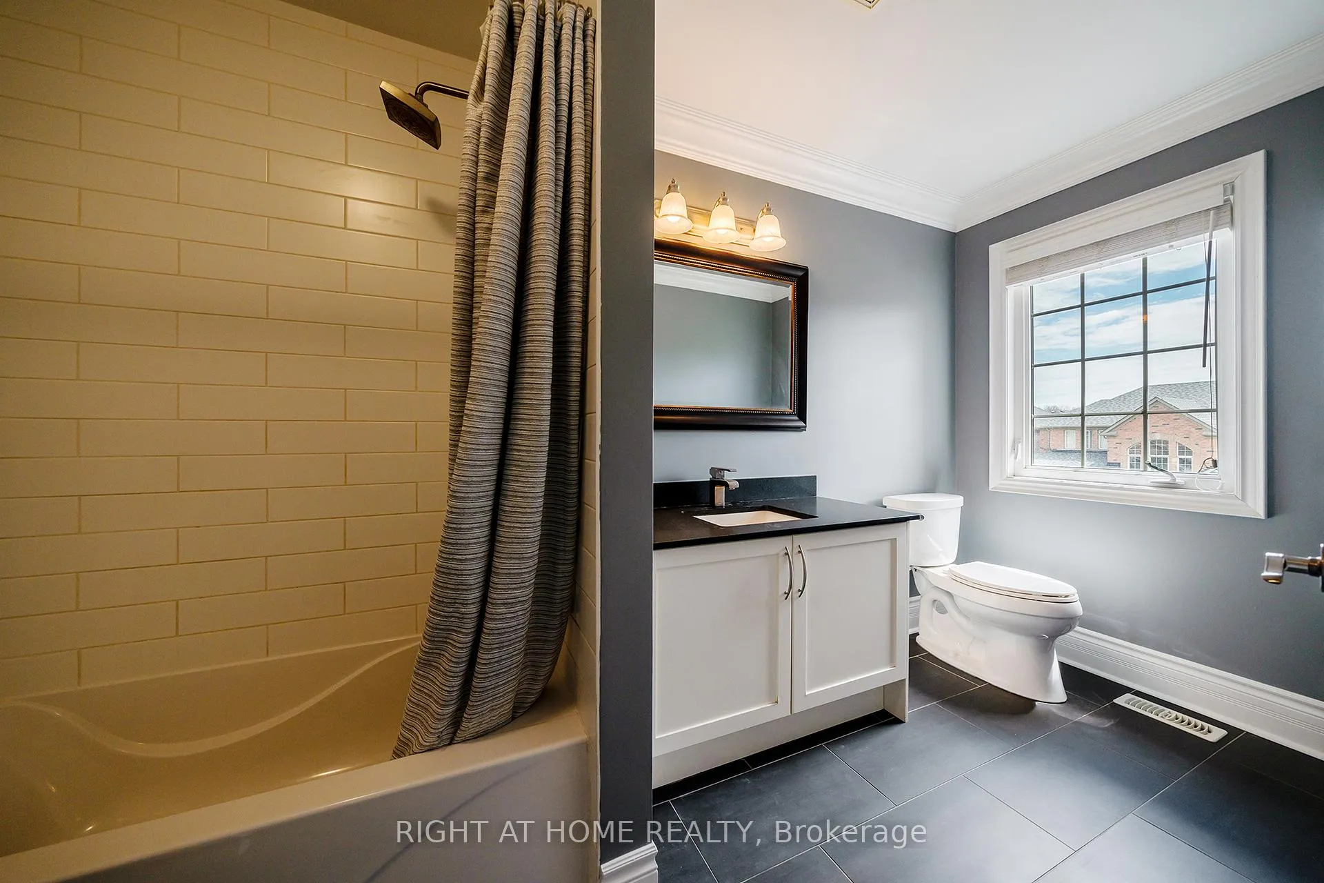Photo 32 of 3353 Skipton Lane, Oakville, Bronte Creek — HOMEH