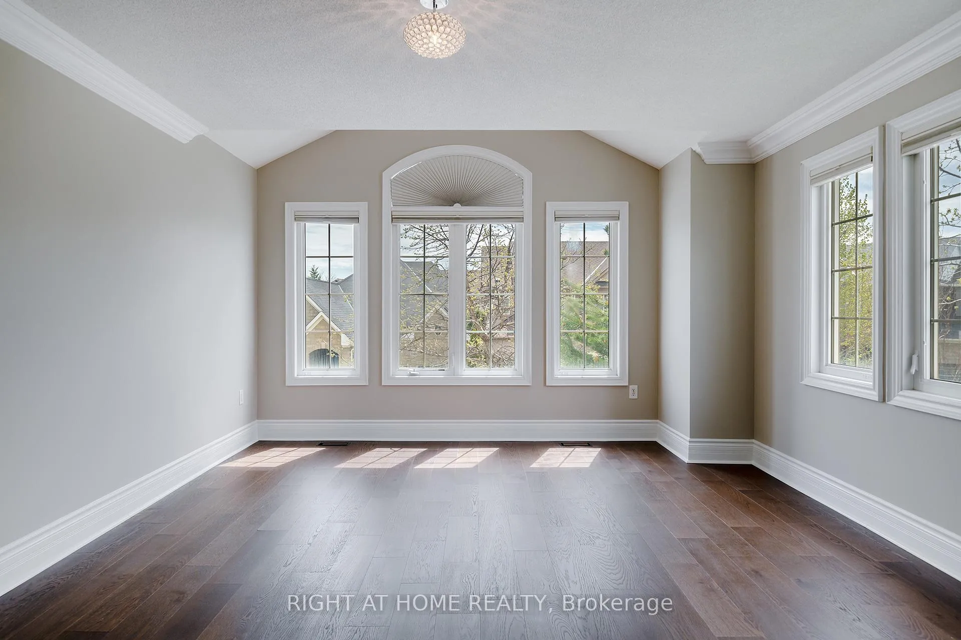 Photo 33 of 3353 Skipton Lane, Oakville, Bronte Creek — HOMEH