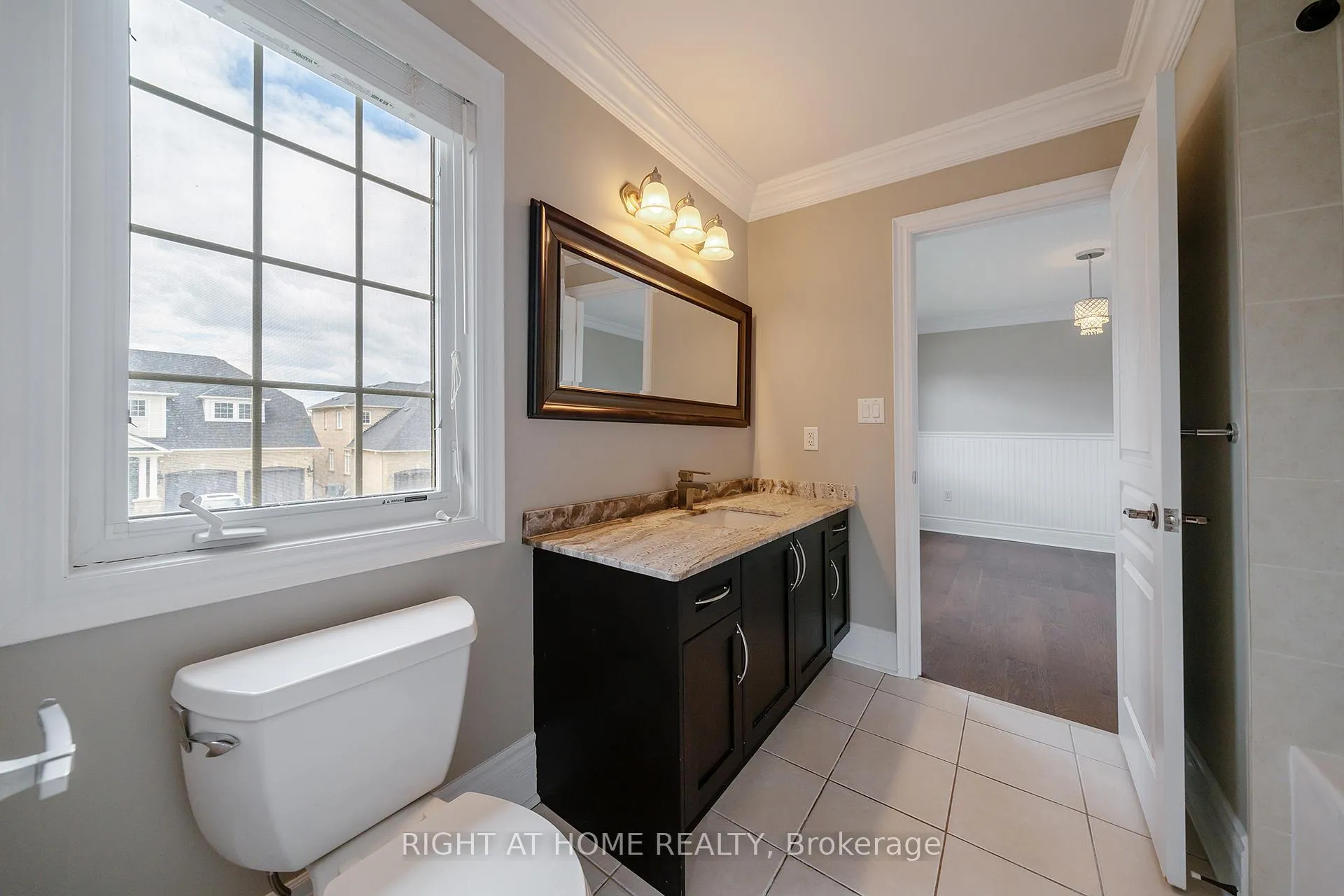 Photo 35 of 3353 Skipton Lane, Oakville, Bronte Creek — HOMEH