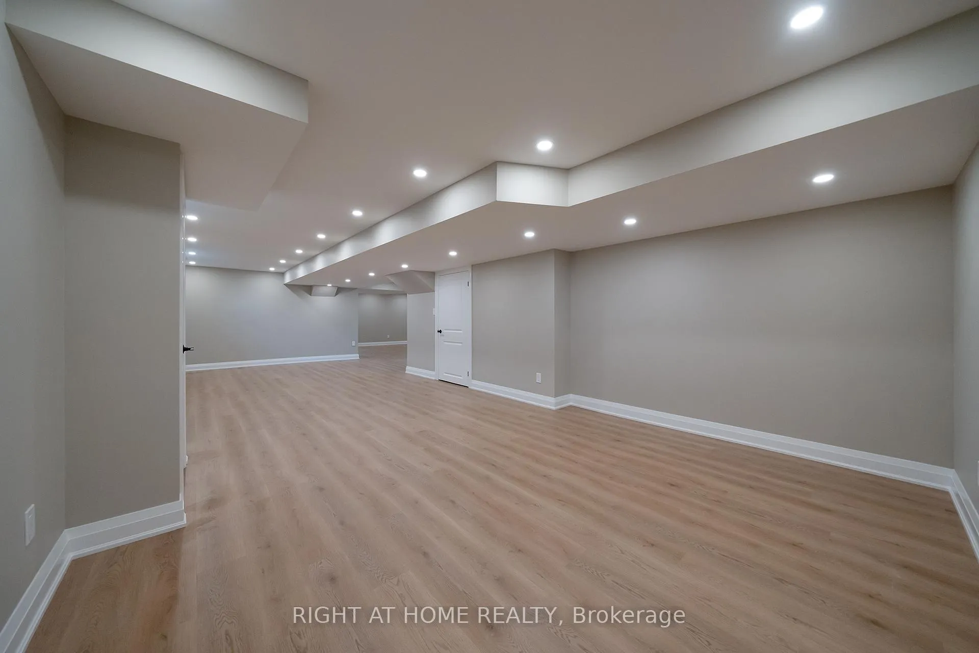 Photo 40 of 3353 Skipton Lane, Oakville, Bronte Creek — HOMEH
