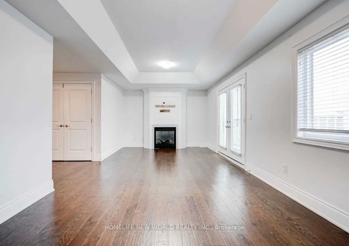 Photo 4 of 83 Kane Crescent, Aurora, Bayview Northeast — HOMEH