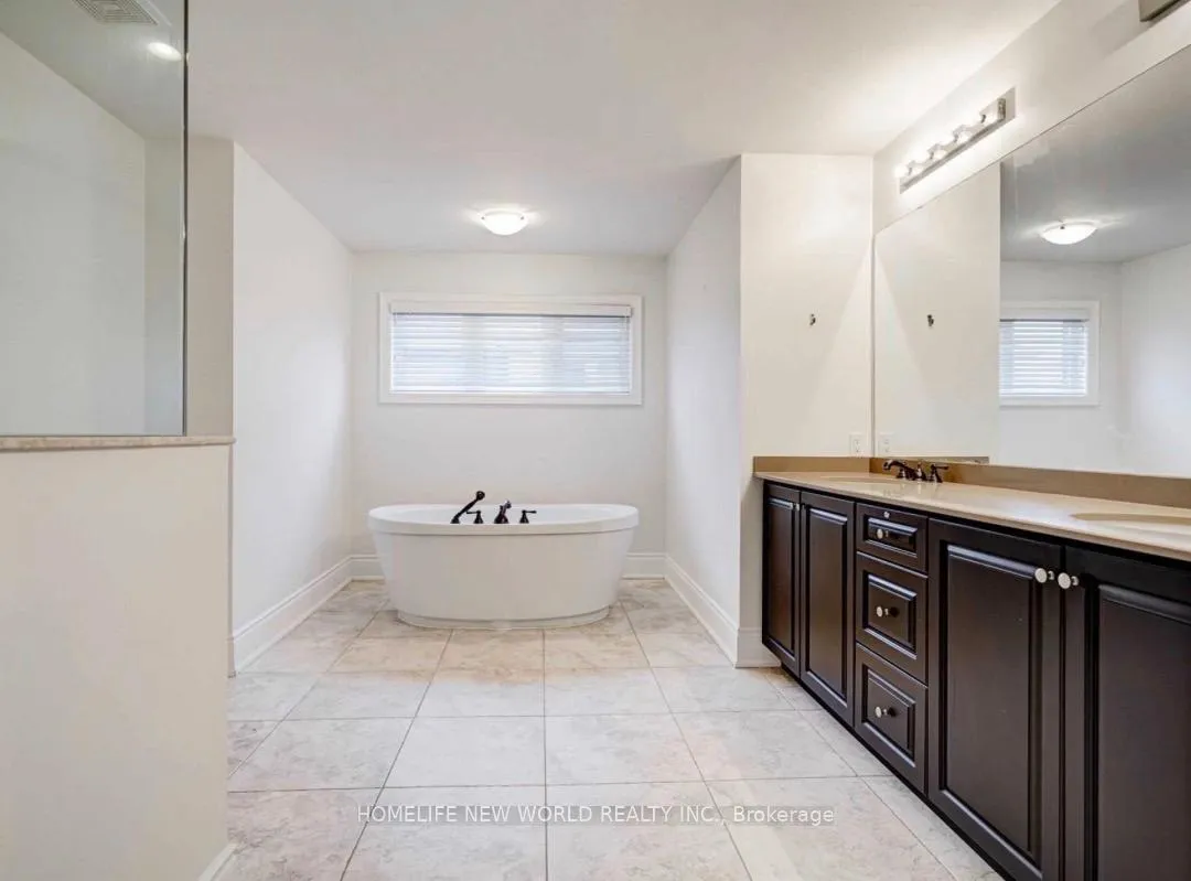 Photo 7 of 83 Kane Crescent, Aurora, Bayview Northeast — HOMEH