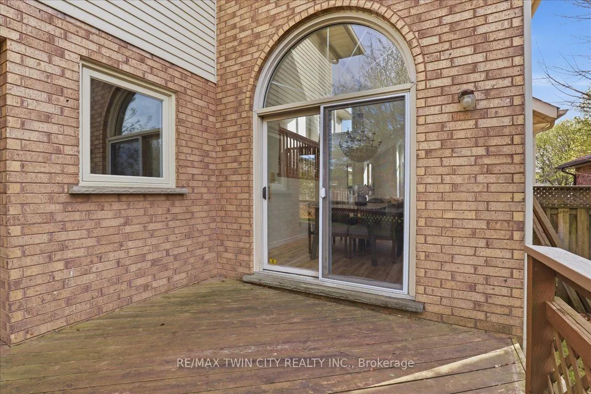 Photo 30 of 26 Robertson Crescent, Waterloo — HOMEH