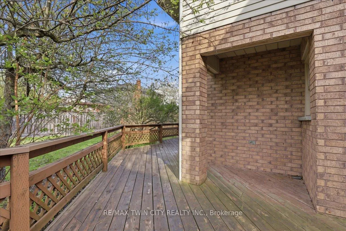 Photo 31 of 26 Robertson Crescent, Waterloo — HOMEH