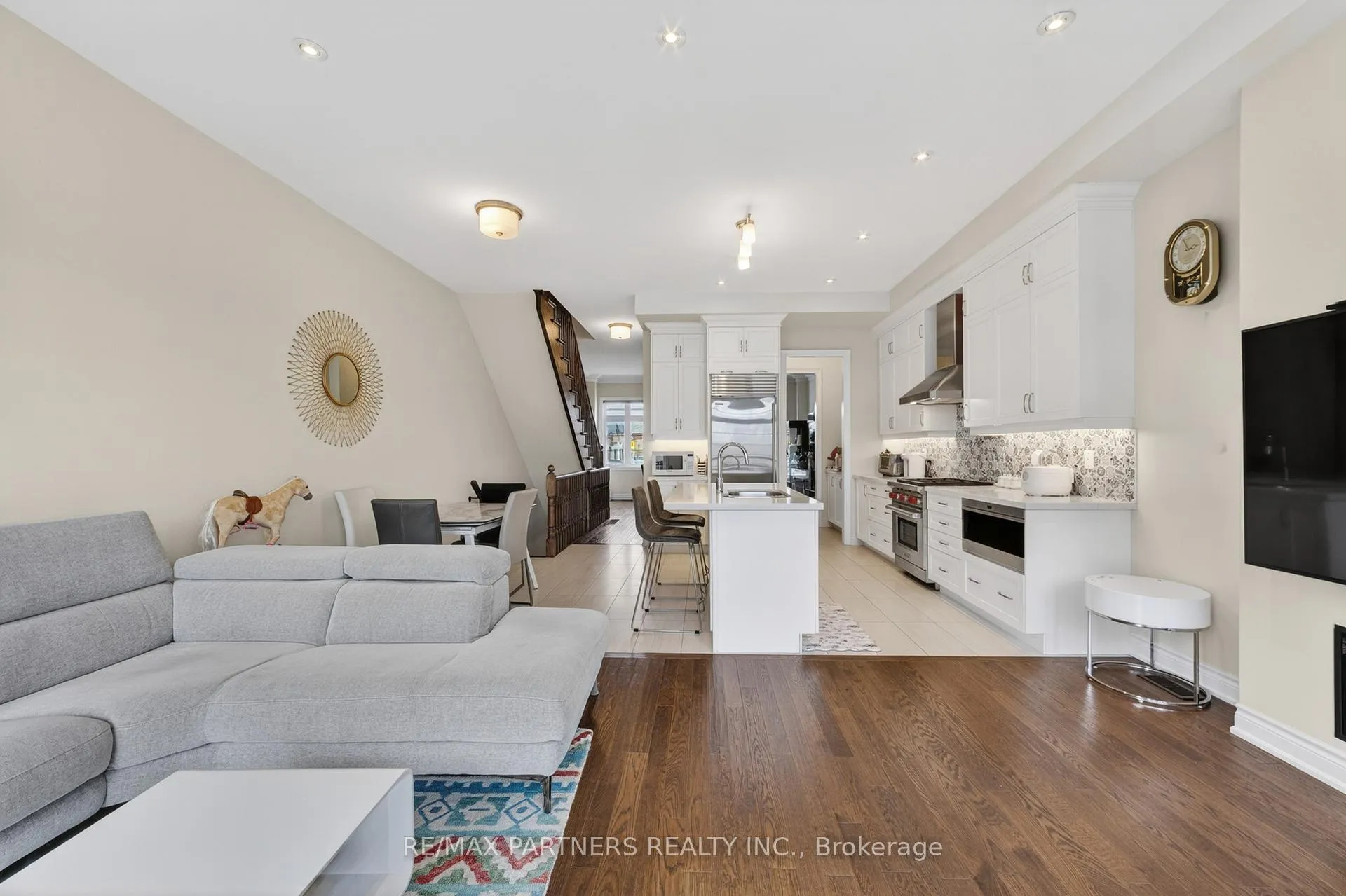 Photo 11 of 3 Fernhill Lane, Markham, Angus Glen — HOMEH