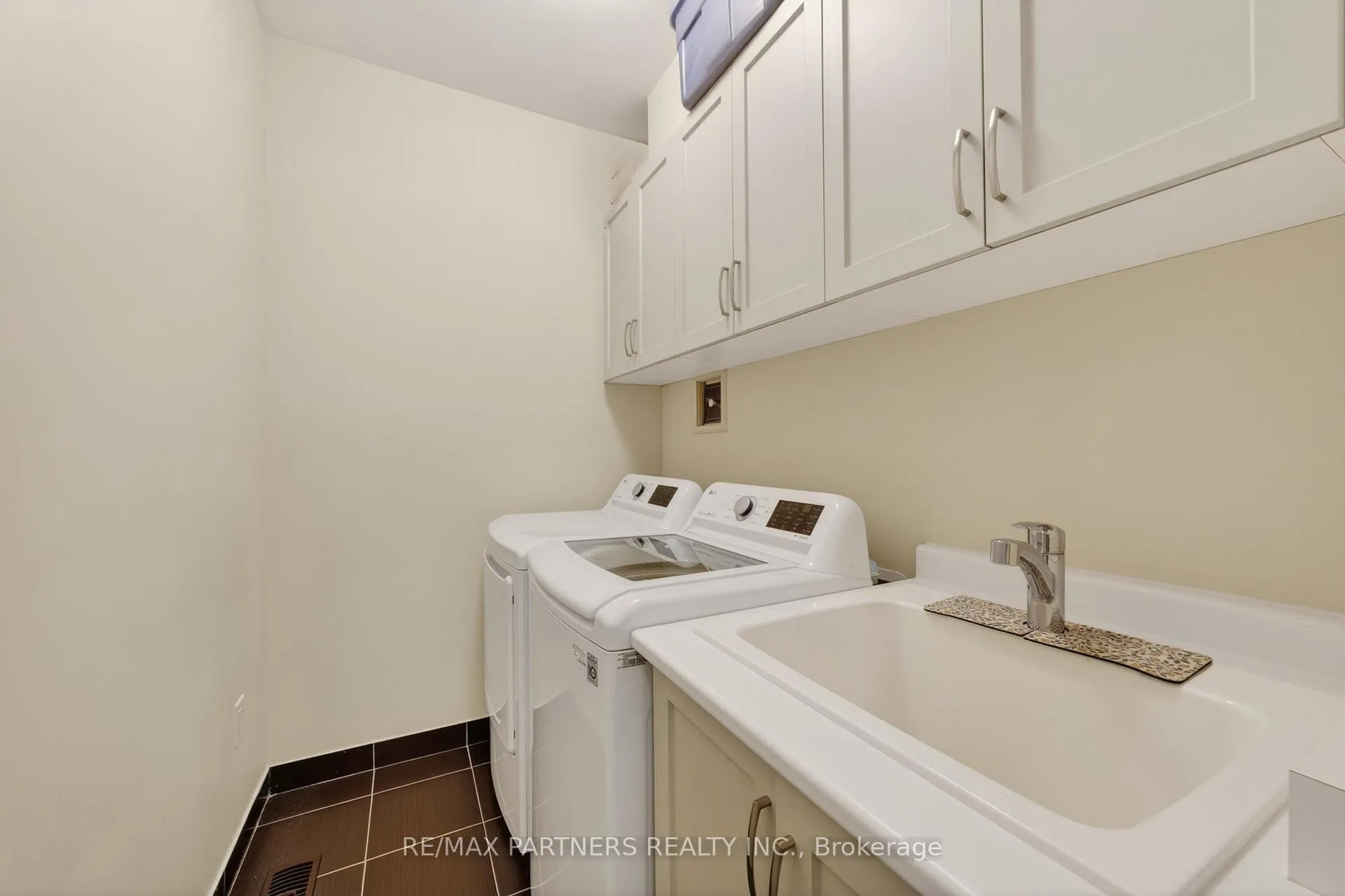 Photo 26 of 3 Fernhill Lane, Markham, Angus Glen — HOMEH