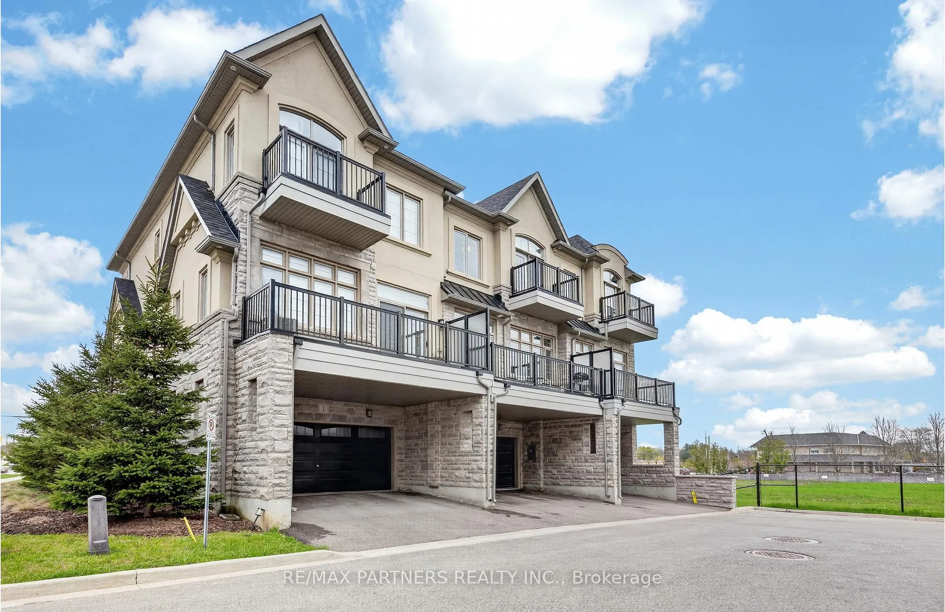 Photo 31 of 3 Fernhill Lane, Markham, Angus Glen — HOMEH