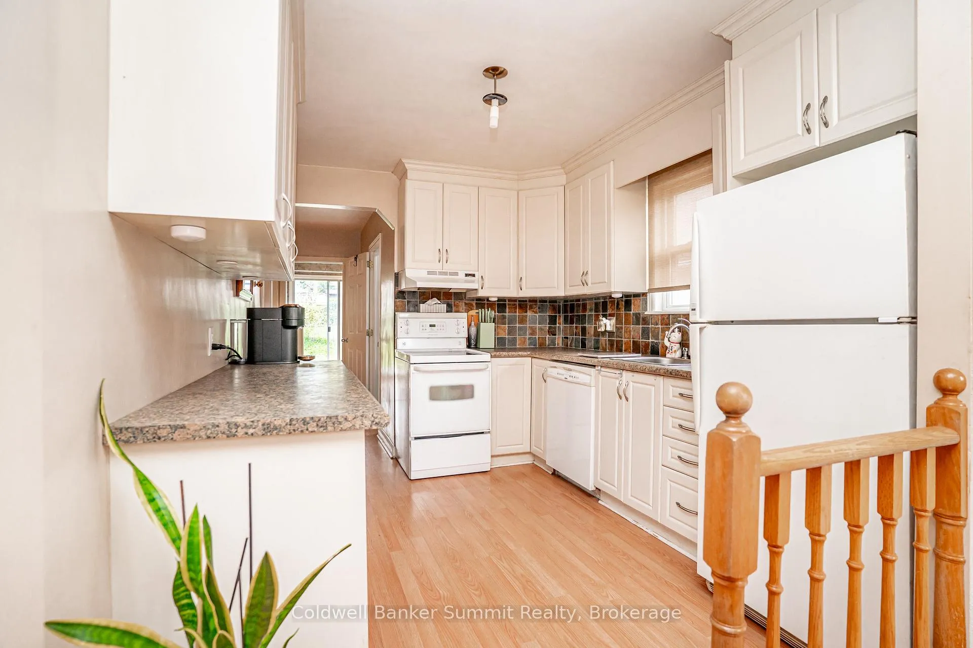Photo 11 of 2123 Keele Street, North York, Beechborough-Greenbrook — HOMEH