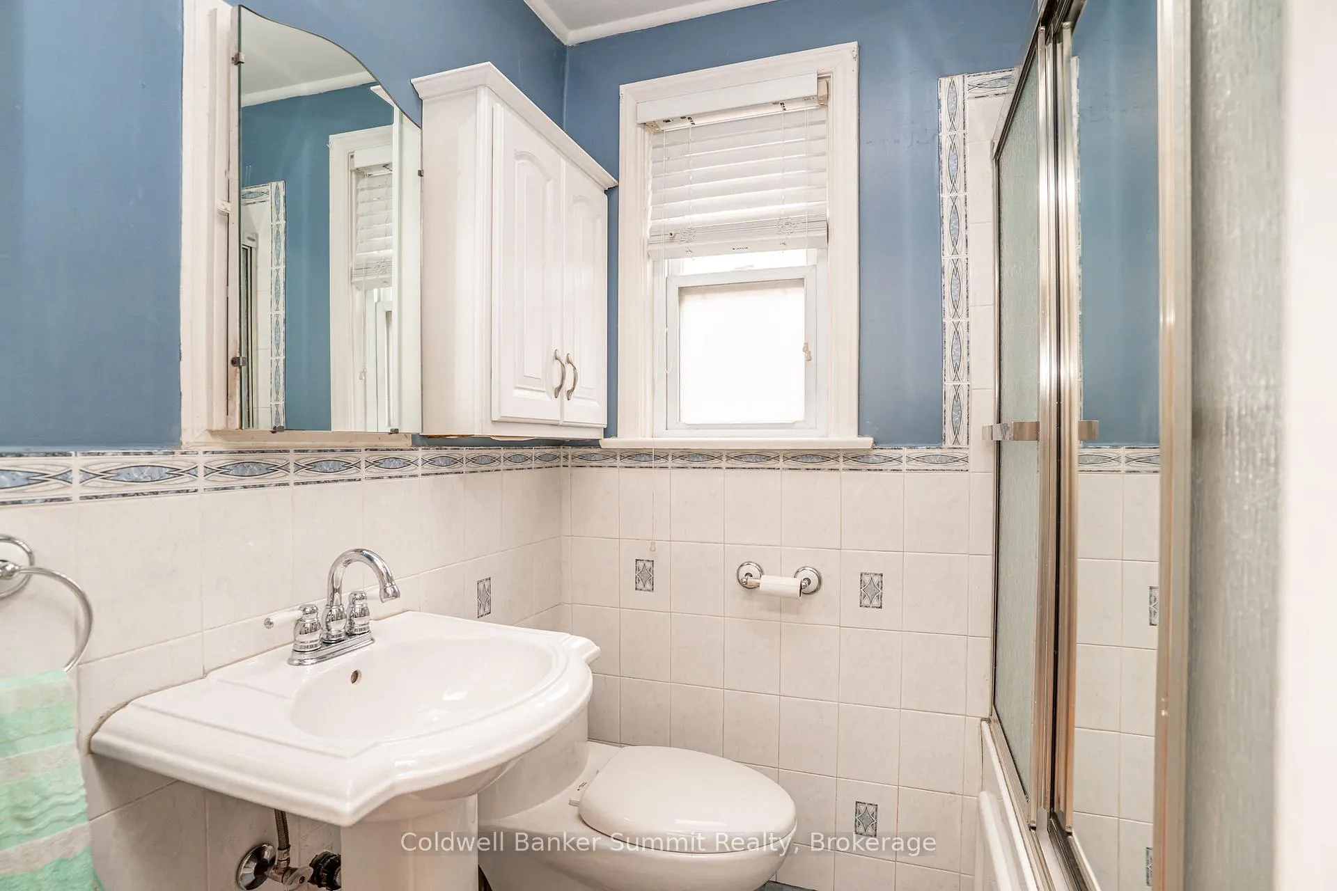 Photo 18 of 2123 Keele Street, North York, Beechborough-Greenbrook — HOMEH
