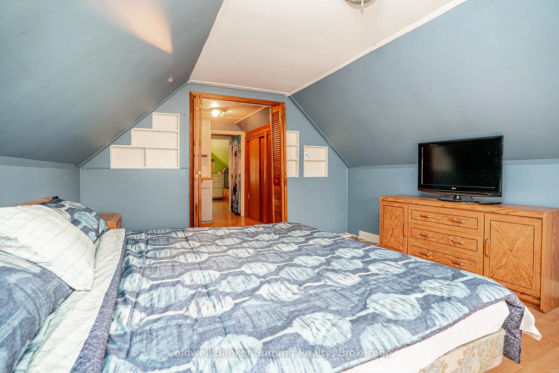 Photo 28 of 2123 Keele Street, North York, Beechborough-Greenbrook — HOMEH
