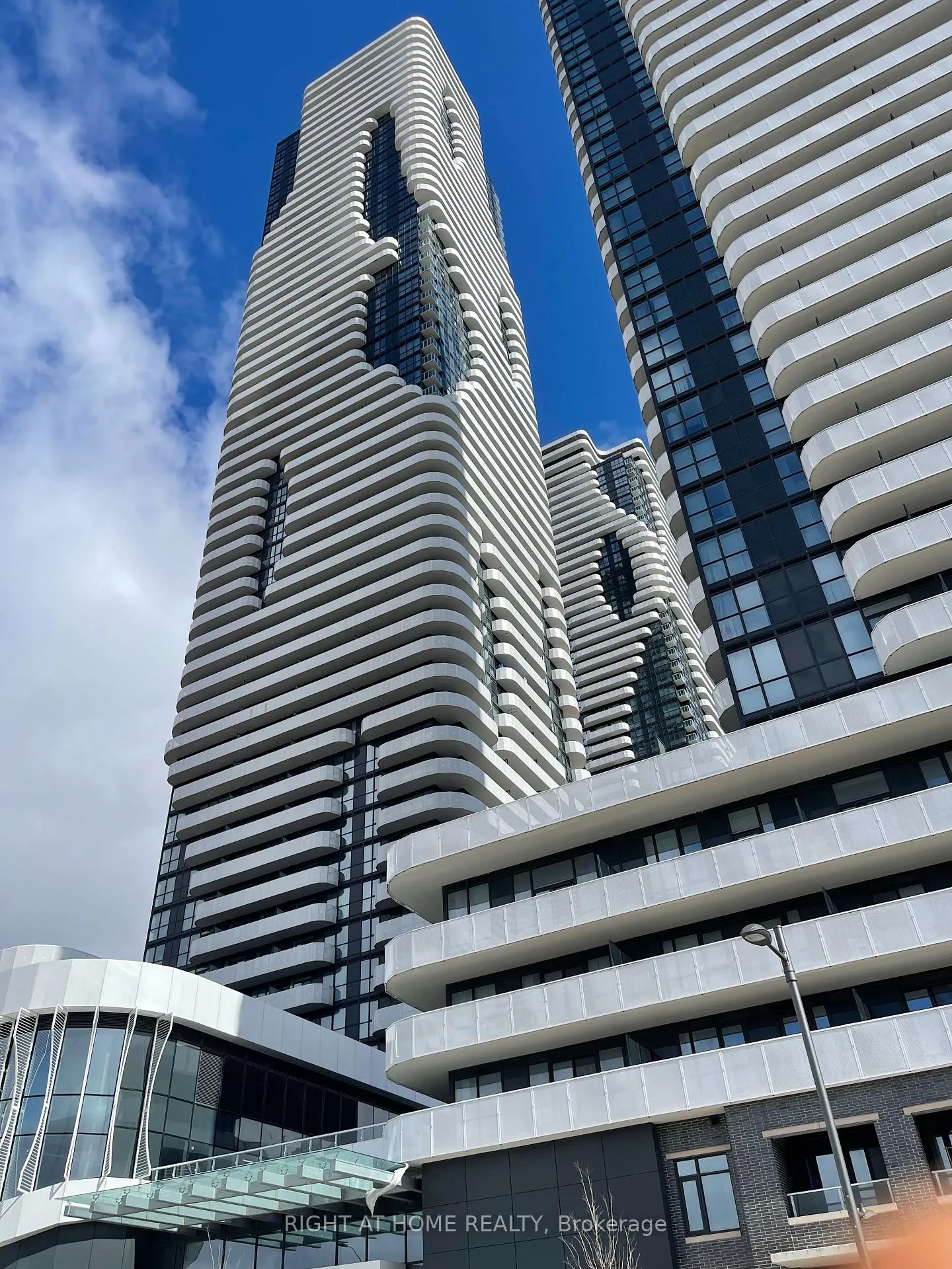 Photo 1 of Unit 5010, 225 Commerce Street, Vaughan, Vaughan Corporate Centre — HOMEH