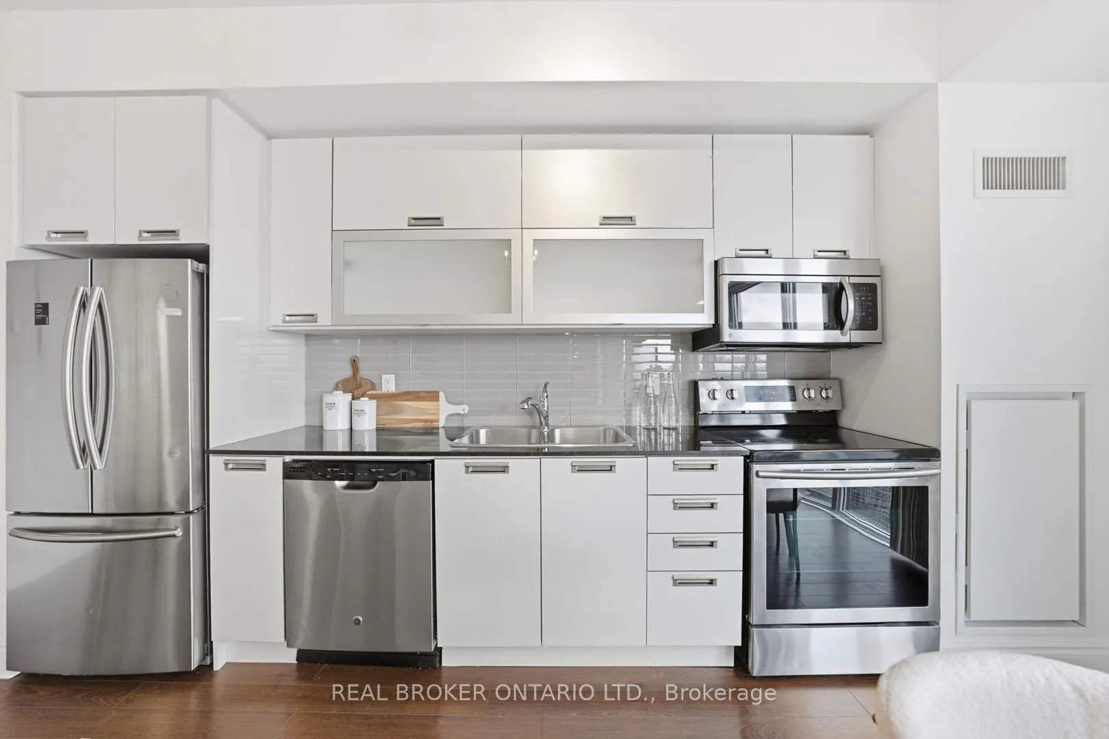 Photo 3 of Unit 2608, 28 Ted Rogers Way, Toronto, Church-Yonge Corridor — HOMEH