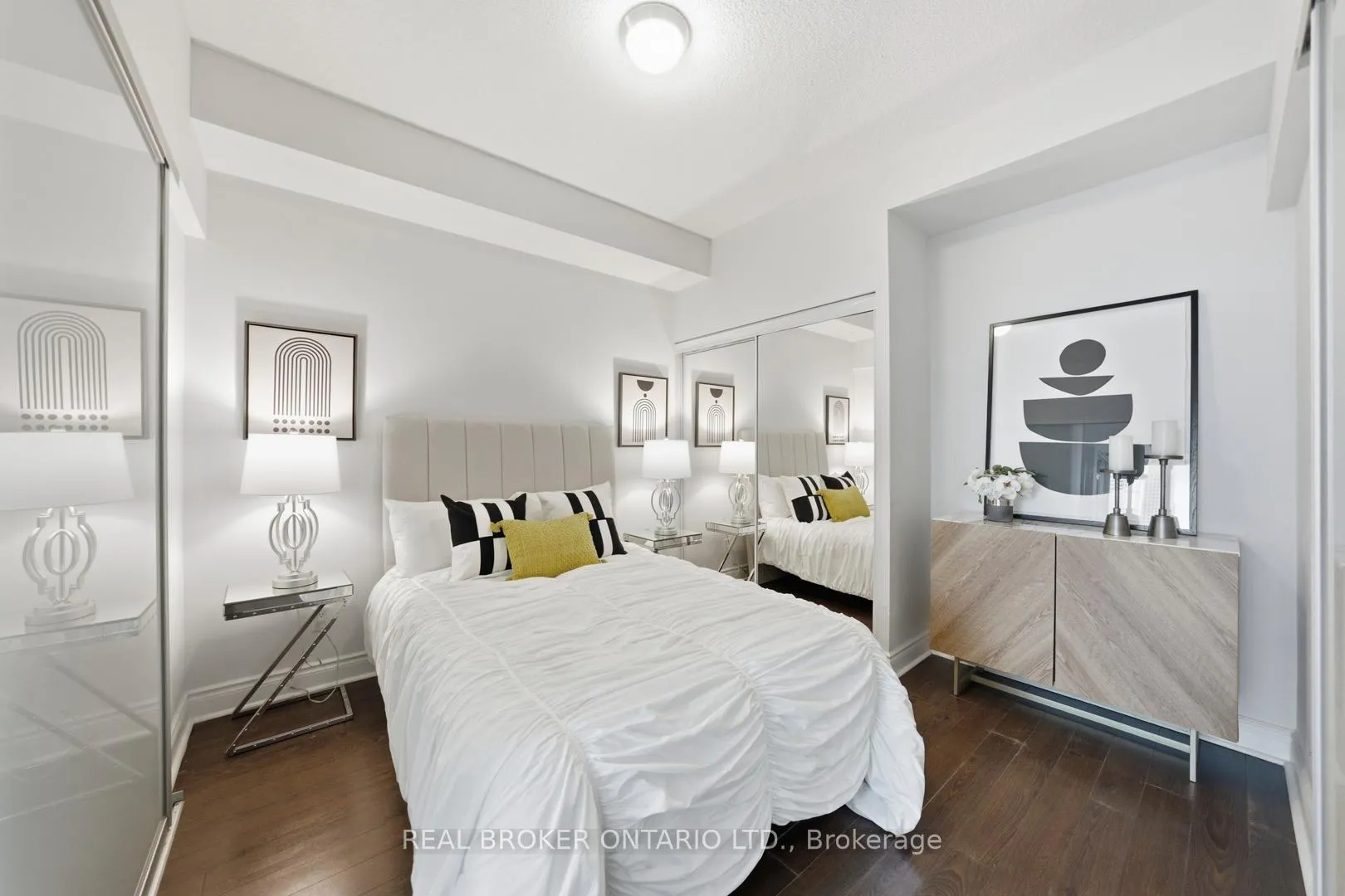Photo 5 of Unit 2608, 28 Ted Rogers Way, Toronto, Church-Yonge Corridor — HOMEH