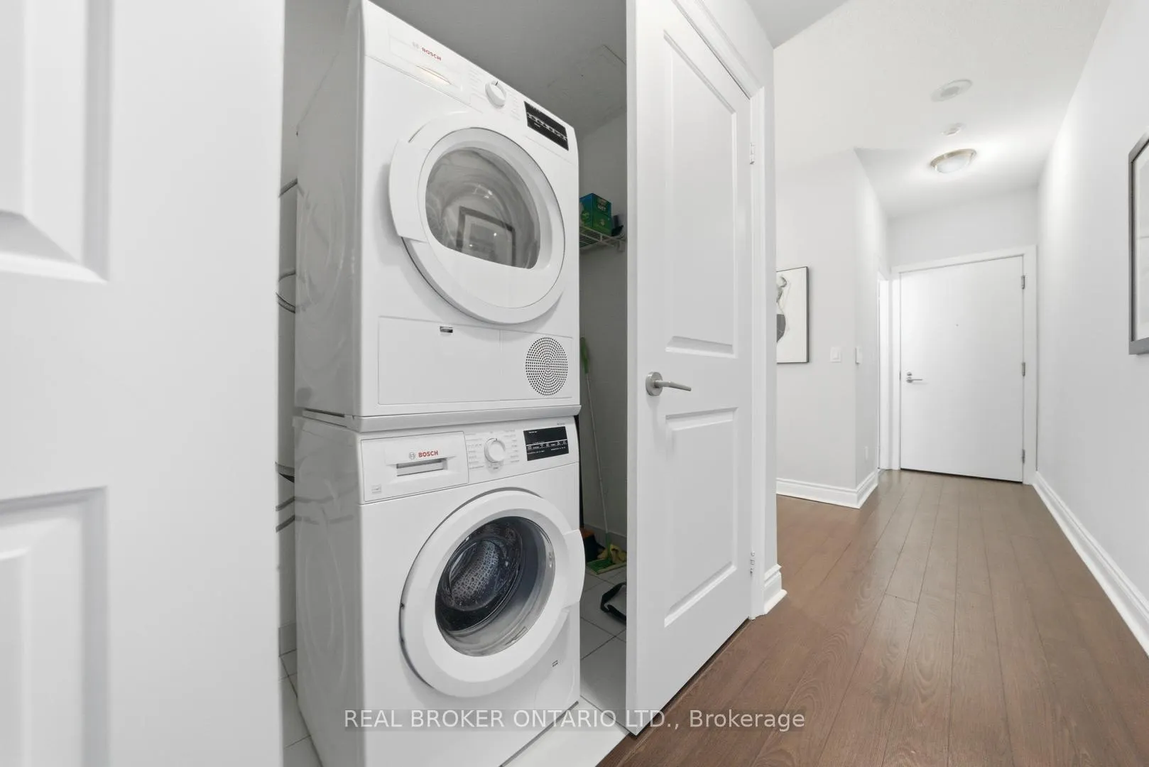 Photo 8 of Unit 2608, 28 Ted Rogers Way, Toronto, Church-Yonge Corridor — HOMEH