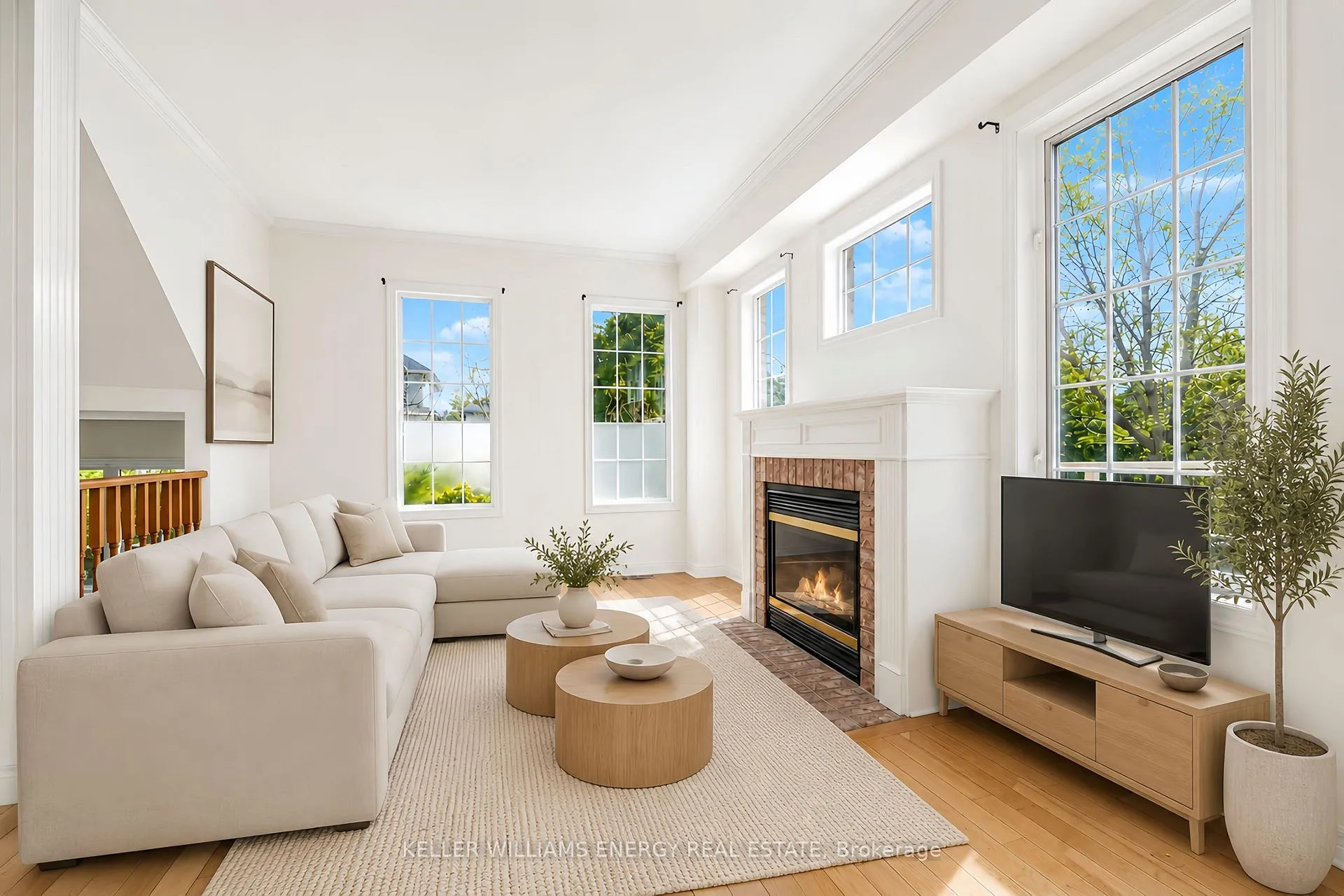 Photo 5 of 51 Divine Drive, Whitby, Rolling Acres — HOMEH