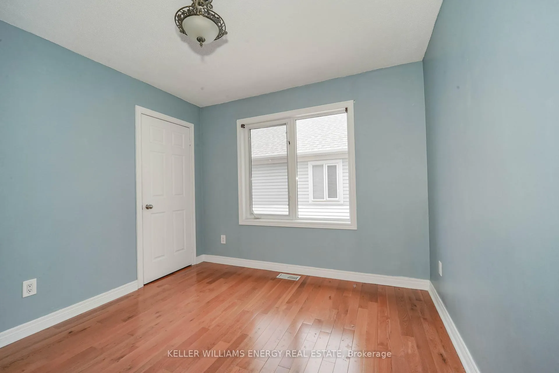 Photo 20 of 51 Divine Drive, Whitby, Rolling Acres — HOMEH