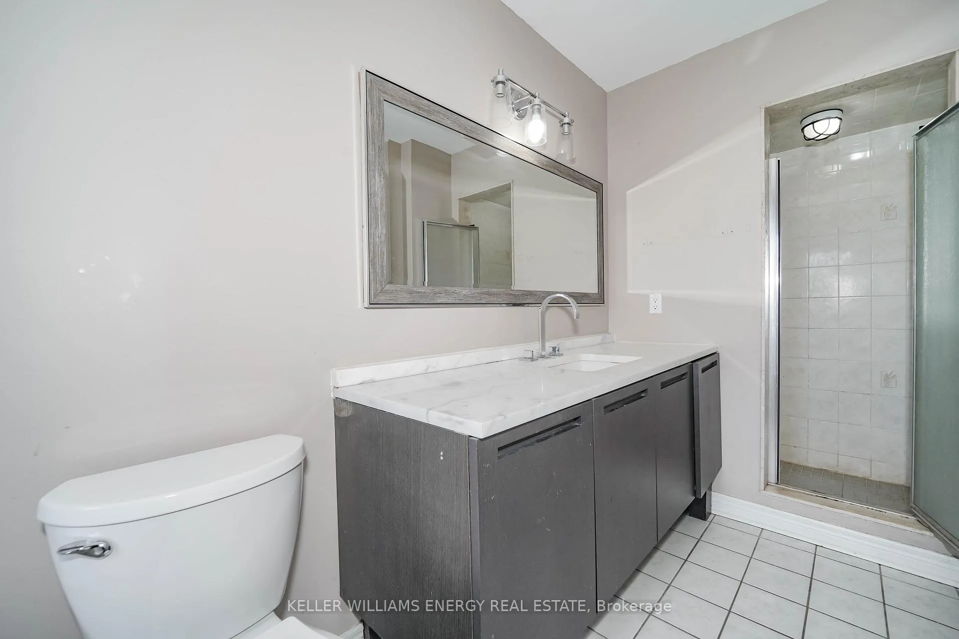 Photo 25 of 51 Divine Drive, Whitby, Rolling Acres — HOMEH