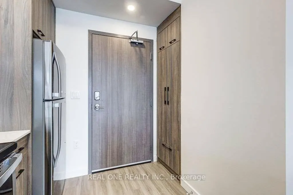 Photo 3 of Unit 1706, 49 Walnut Street S, Hamilton, Corktown — HOMEH