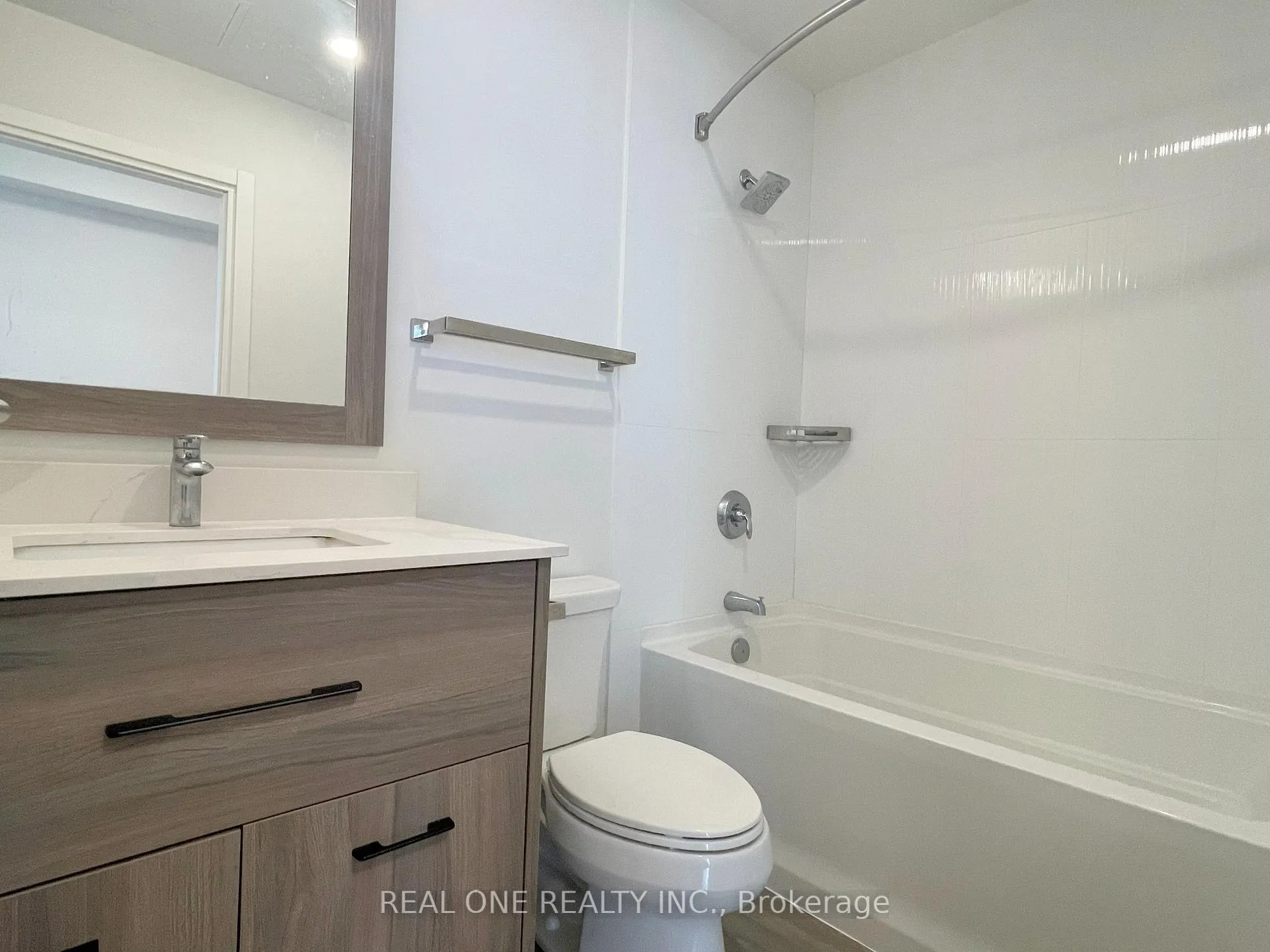 Photo 25 of Unit 1706, 49 Walnut Street S, Hamilton, Corktown — HOMEH
