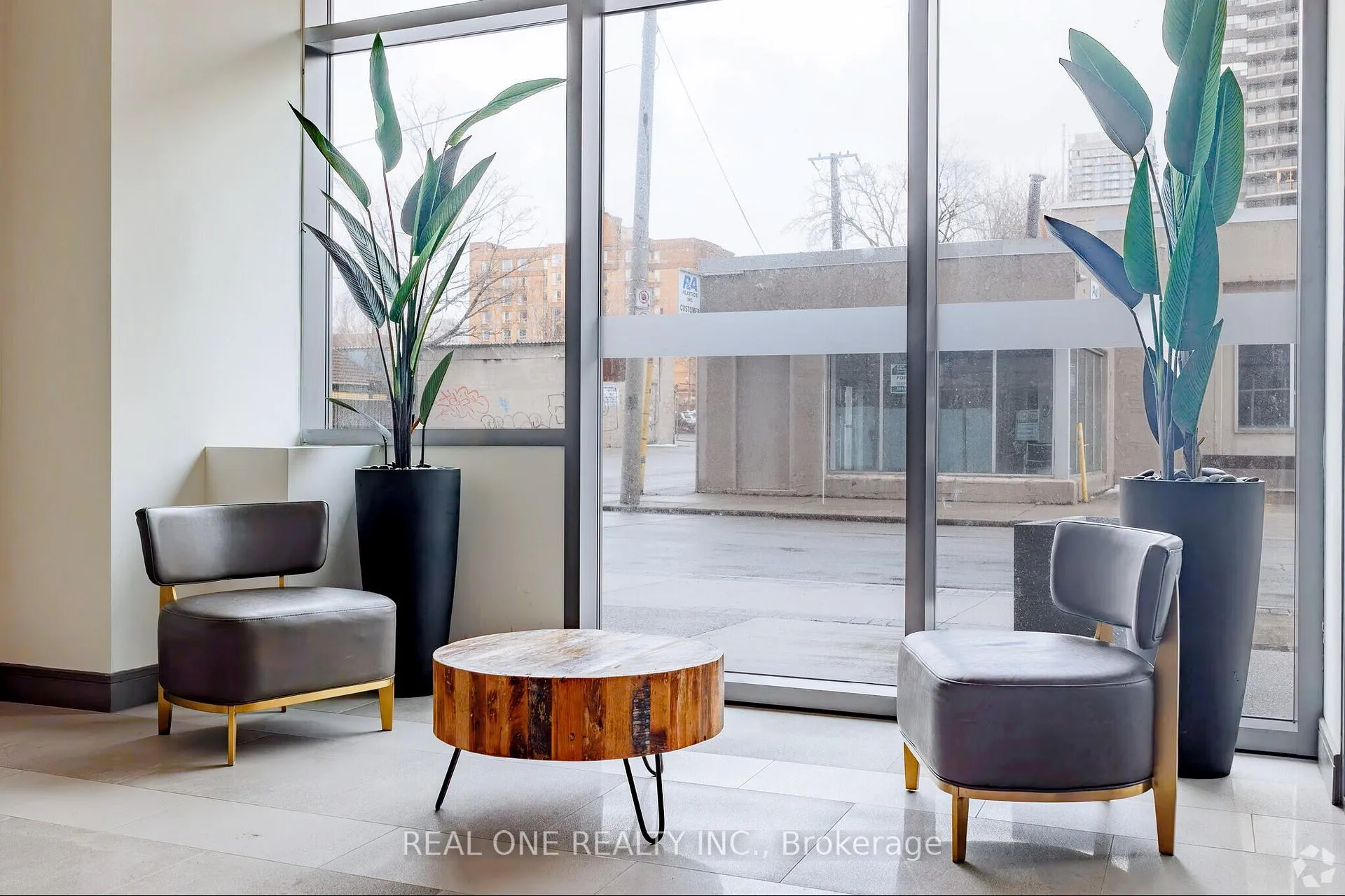 Photo 36 of Unit 1706, 49 Walnut Street S, Hamilton, Corktown — HOMEH