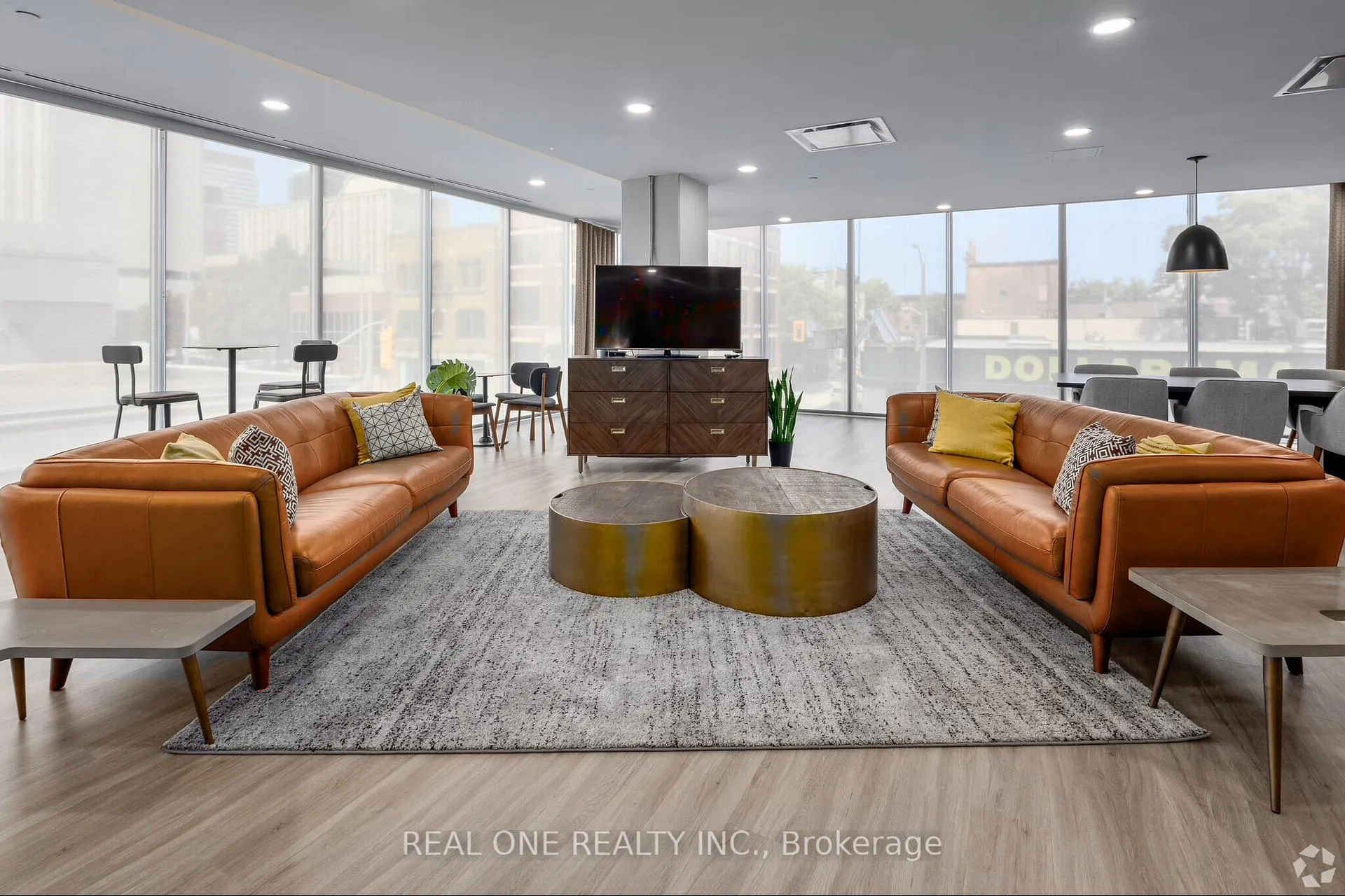 Photo 41 of Unit 1706, 49 Walnut Street S, Hamilton, Corktown — HOMEH
