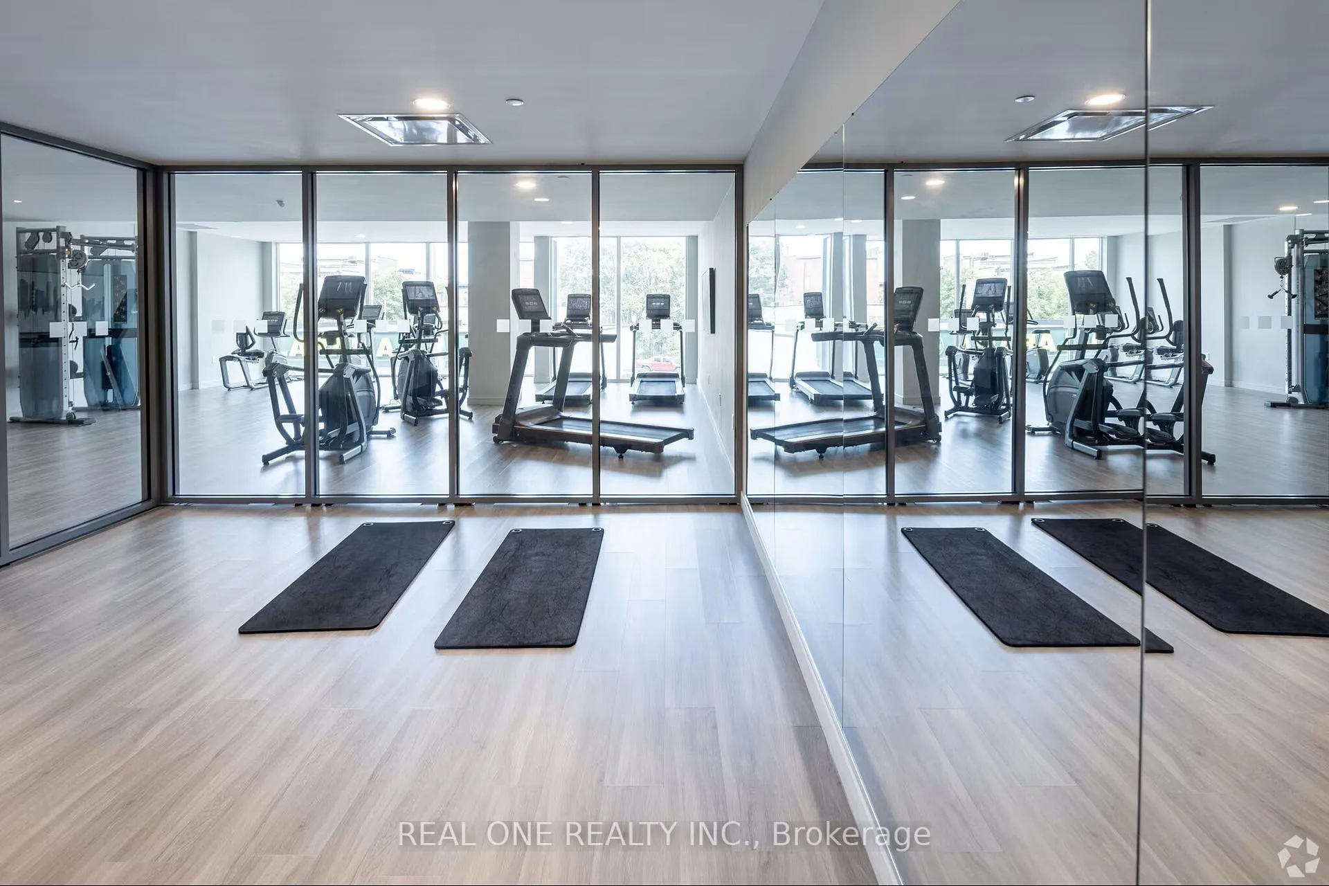 Photo 47 of Unit 1706, 49 Walnut Street S, Hamilton, Corktown — HOMEH