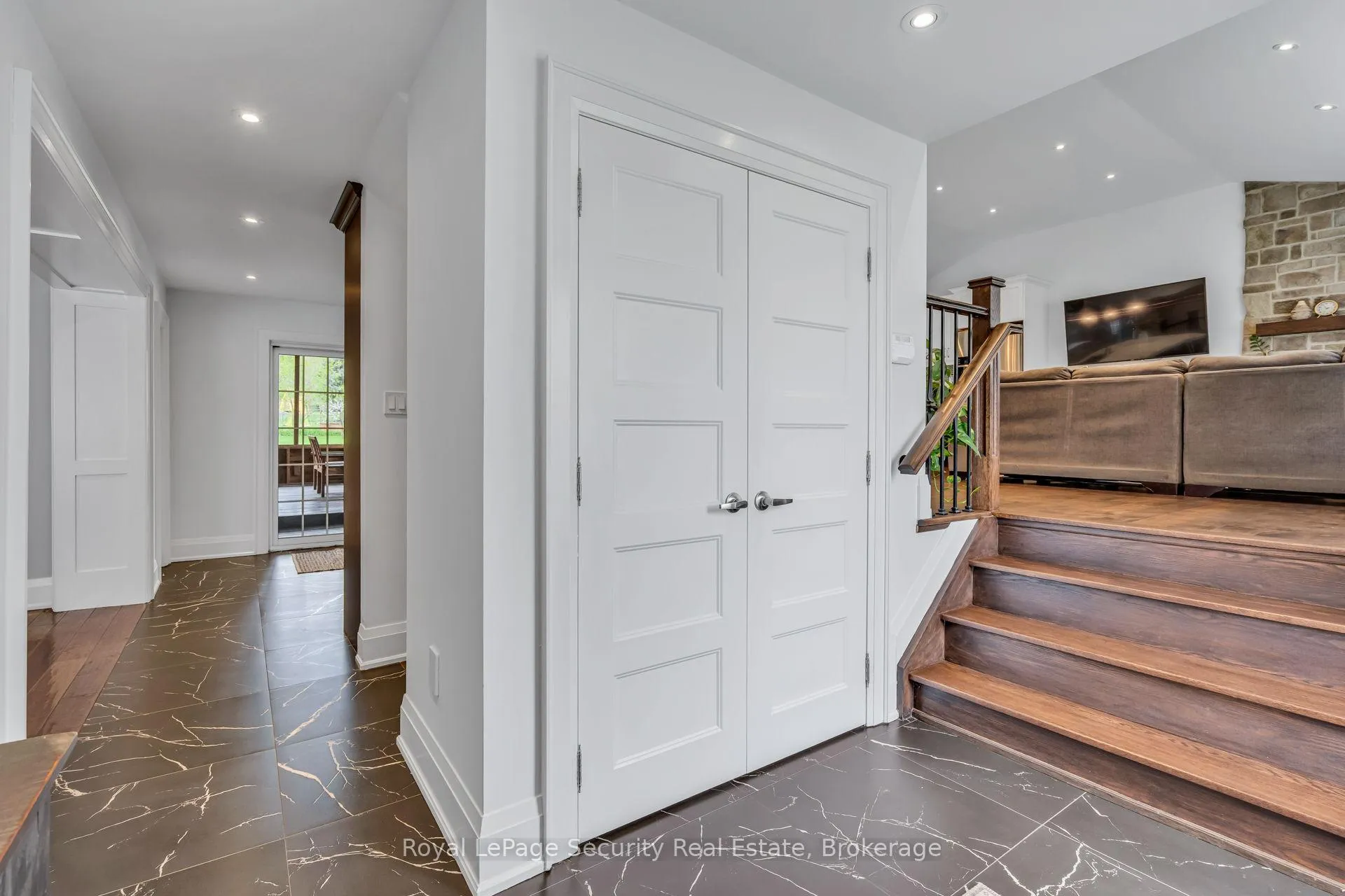 Photo 5 of 11310 Trafalgar Road, Halton Hills, Stewarttown — HOMEH