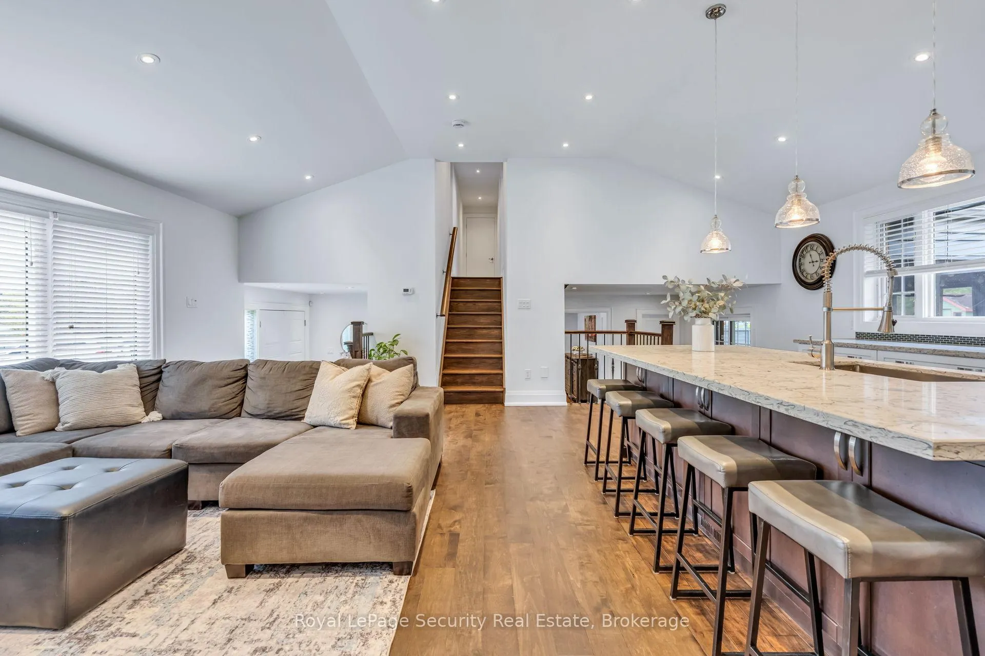 Photo 10 of 11310 Trafalgar Road, Halton Hills, Stewarttown — HOMEH