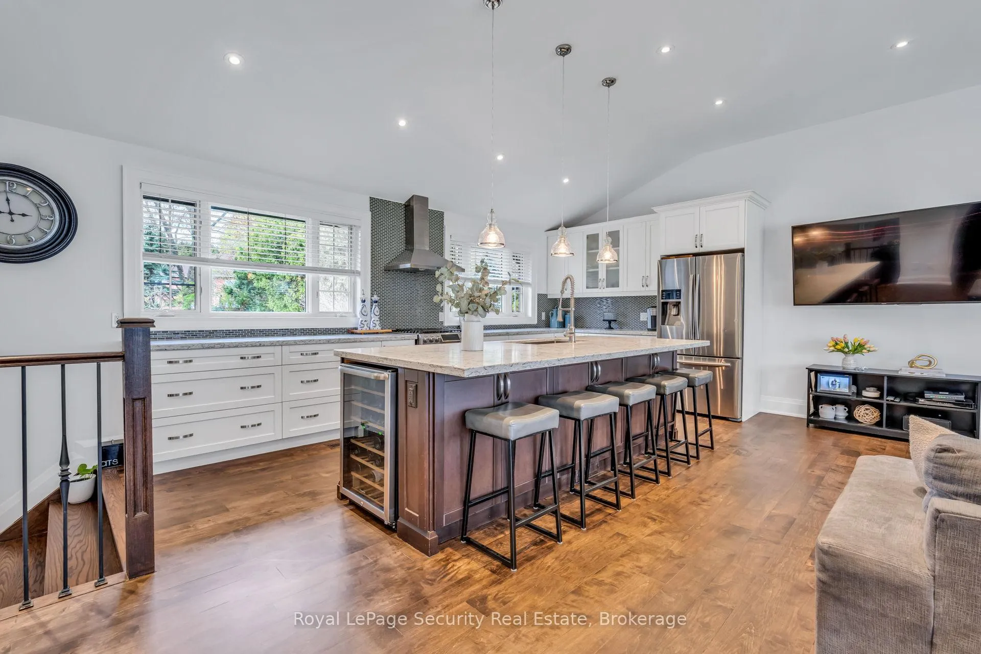 Photo 12 of 11310 Trafalgar Road, Halton Hills, Stewarttown — HOMEH