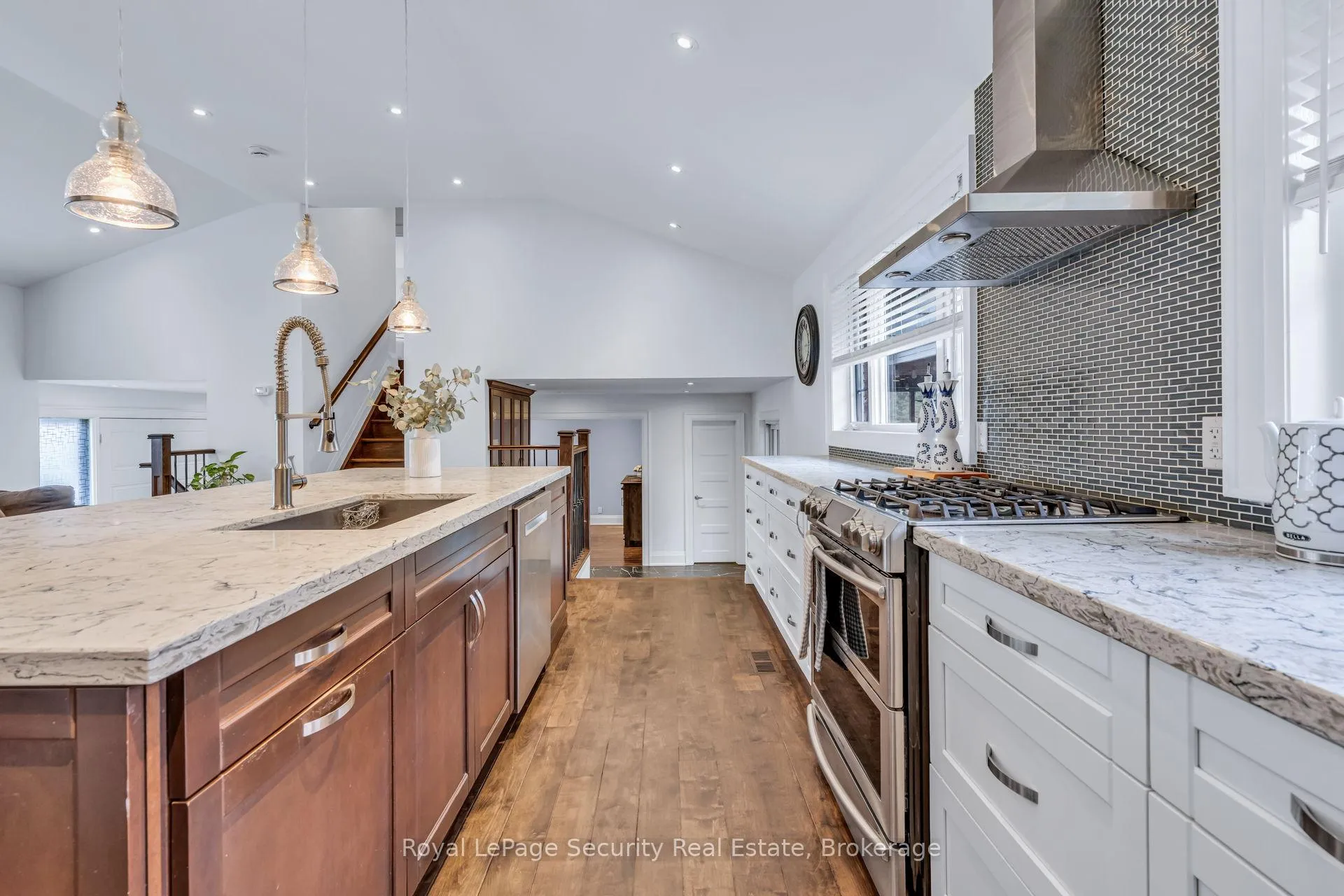 Photo 16 of 11310 Trafalgar Road, Halton Hills, Stewarttown — HOMEH