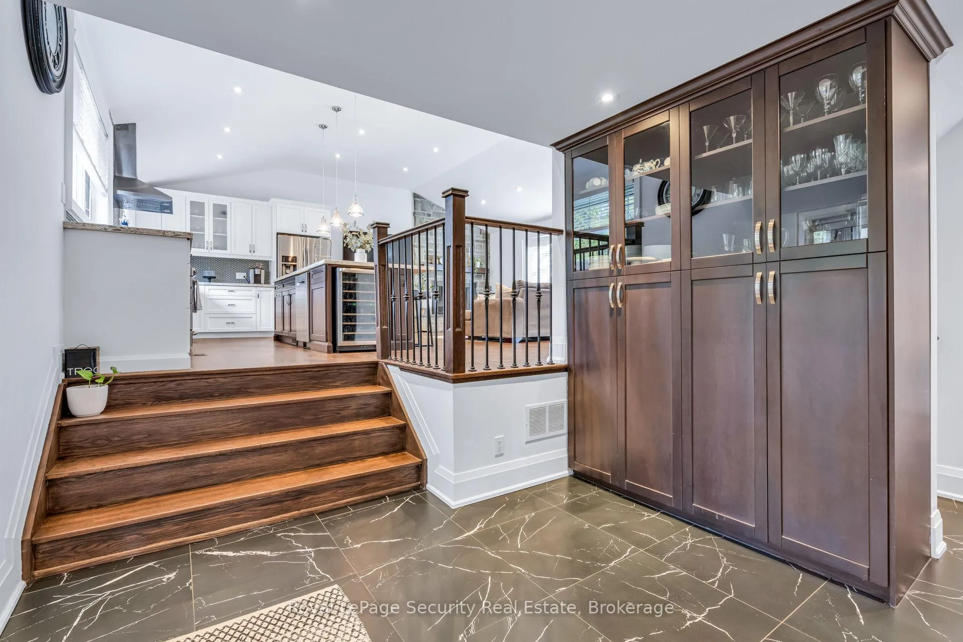 Photo 22 of 11310 Trafalgar Road, Halton Hills, Stewarttown — HOMEH